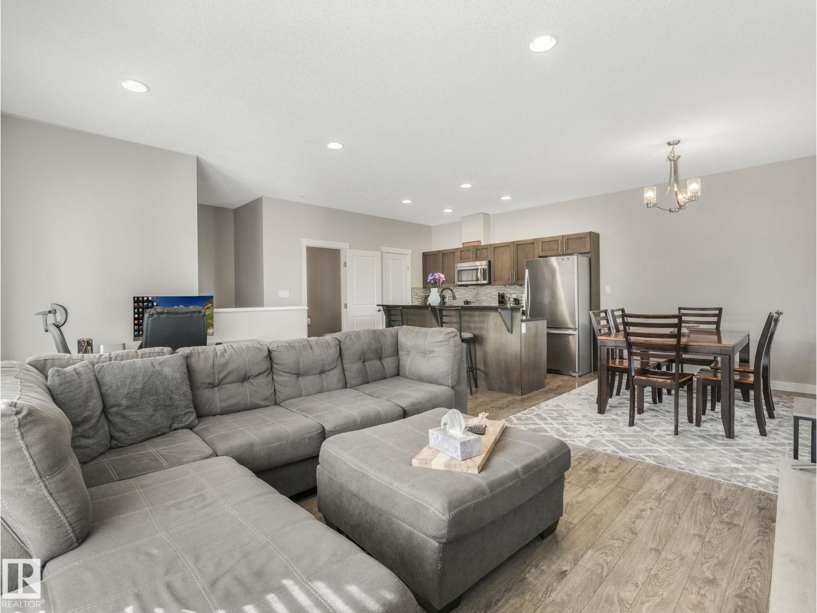 1304 GRAYBRIAR GR, Stony Plain