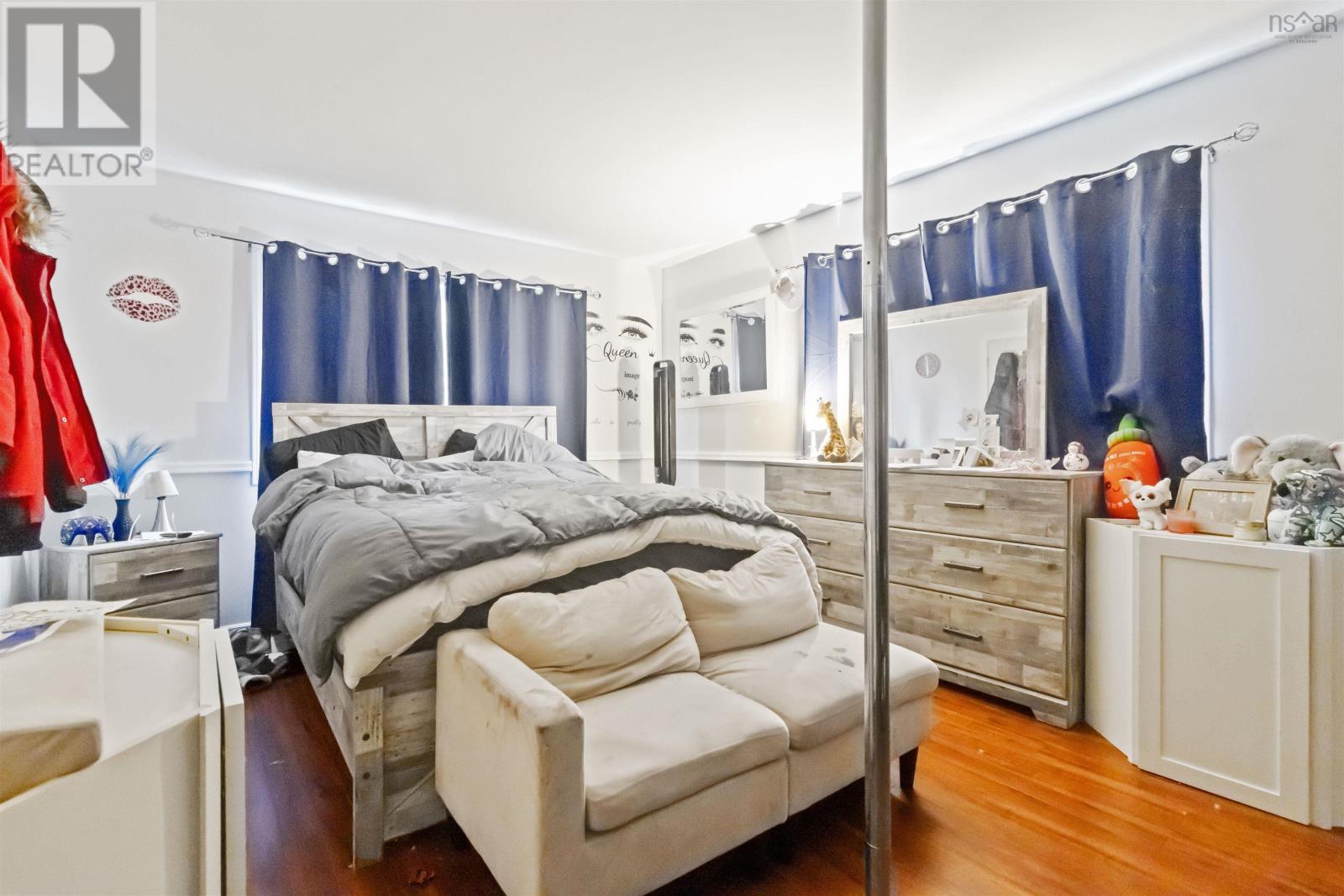 Property 27 of 40 of 3728 Prospect Road