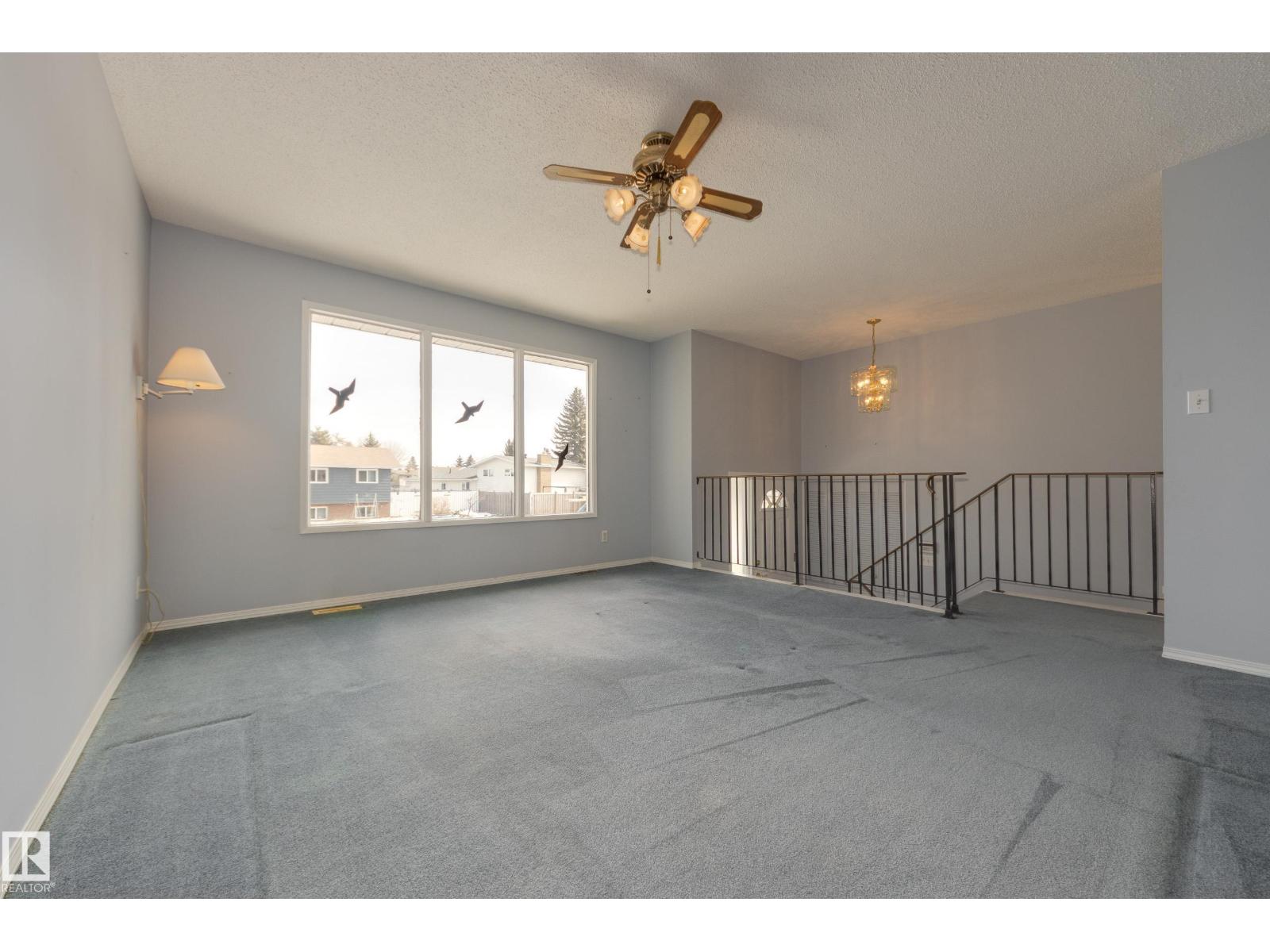 2058 74 ST NW, Edmonton