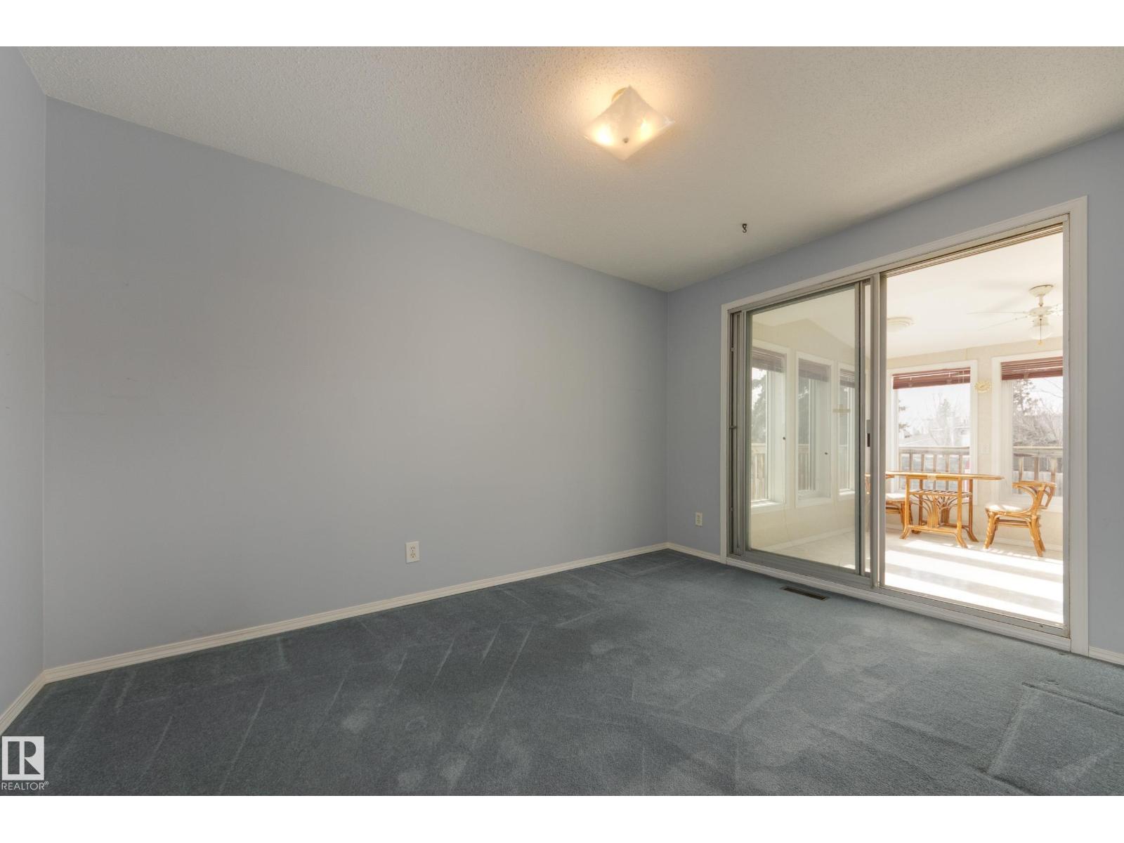 2058 74 ST NW, Edmonton