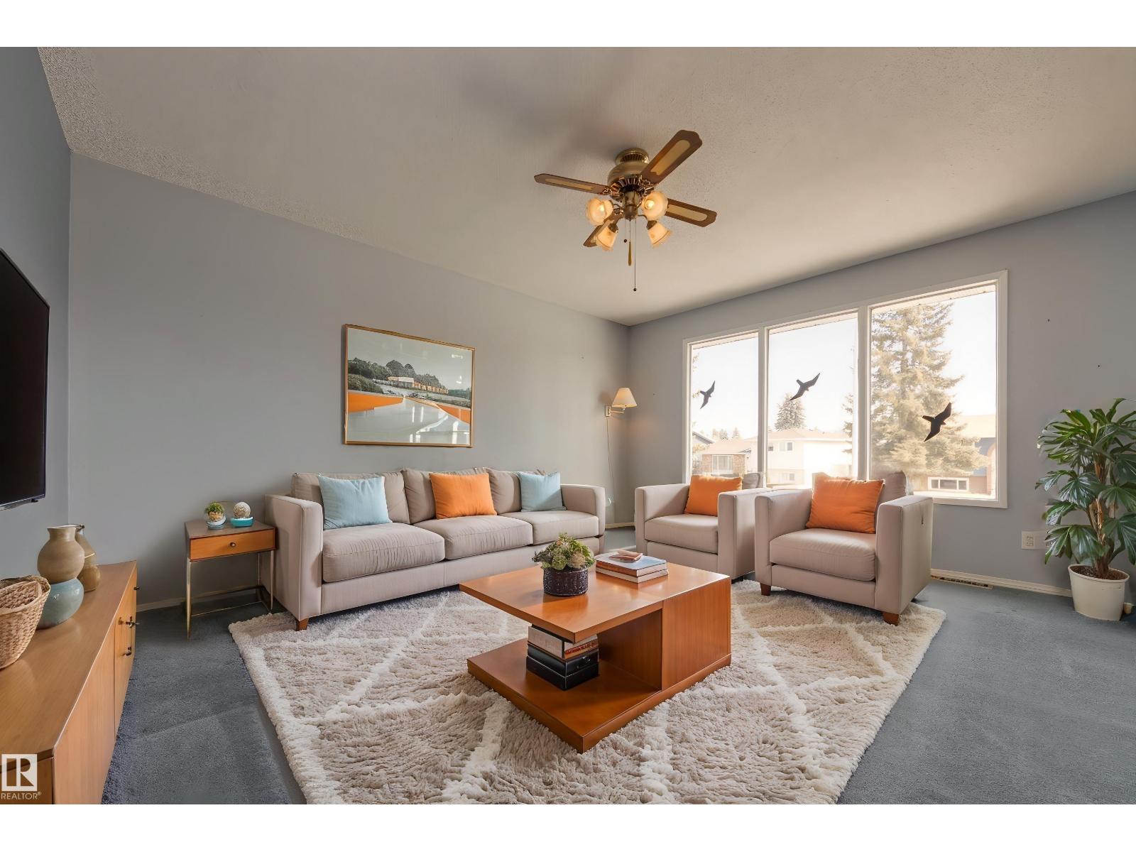 2058 74 ST NW, Edmonton