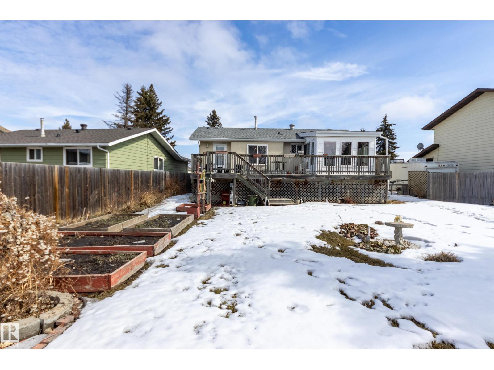 2058 74 ST NW, Edmonton