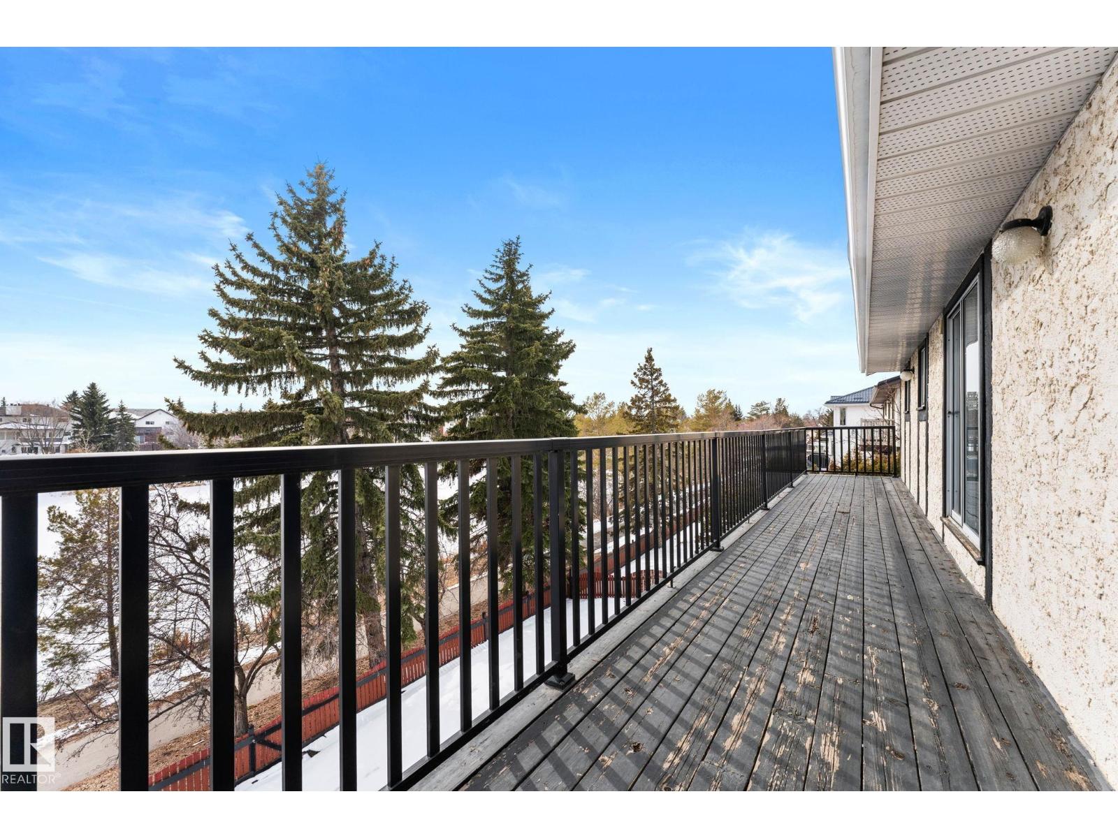 10673 161 AV NW, Edmonton