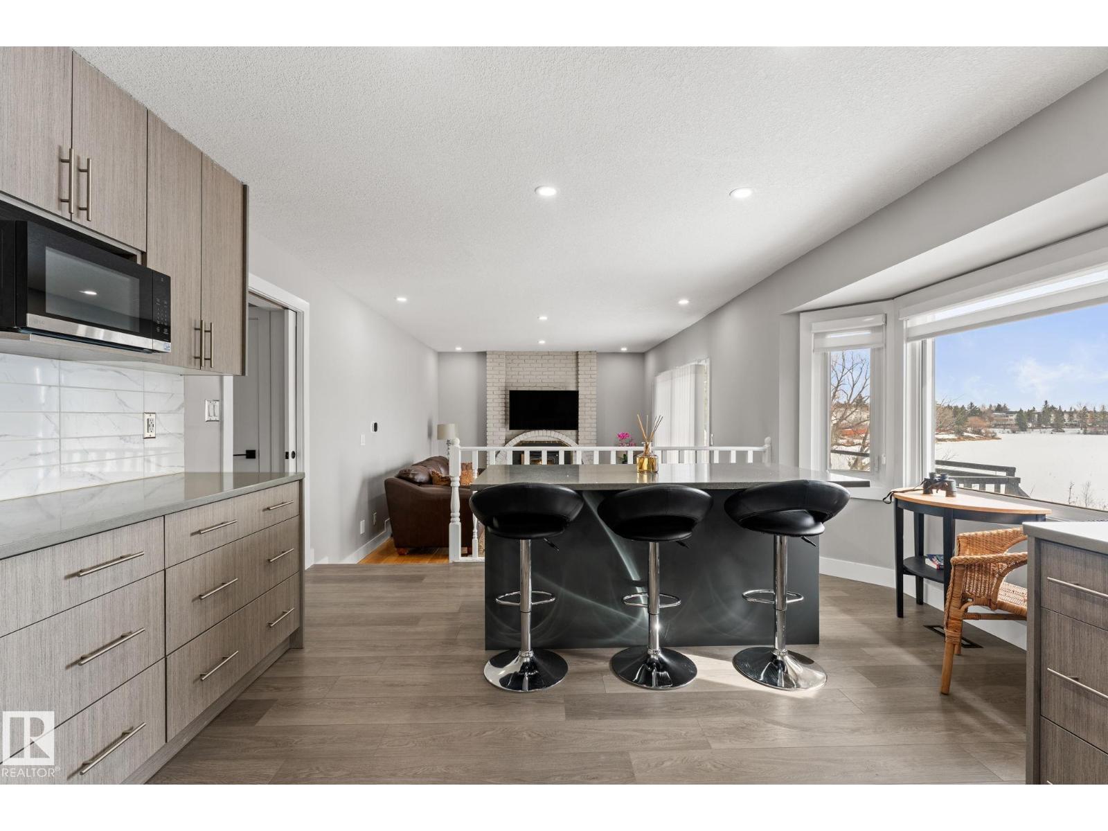 10673 161 AV NW, Edmonton