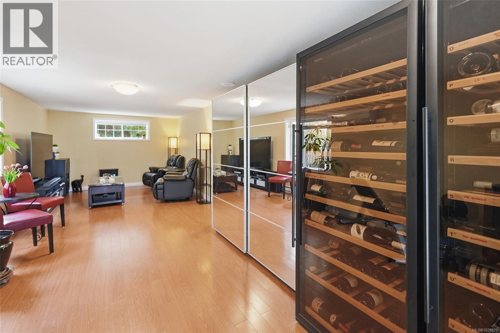 3259 DOLPHIN DR - 27