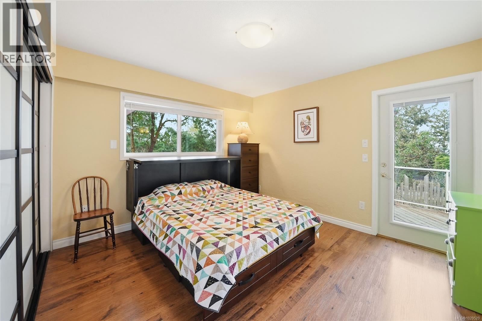 3259 Dolphin Dr - 28