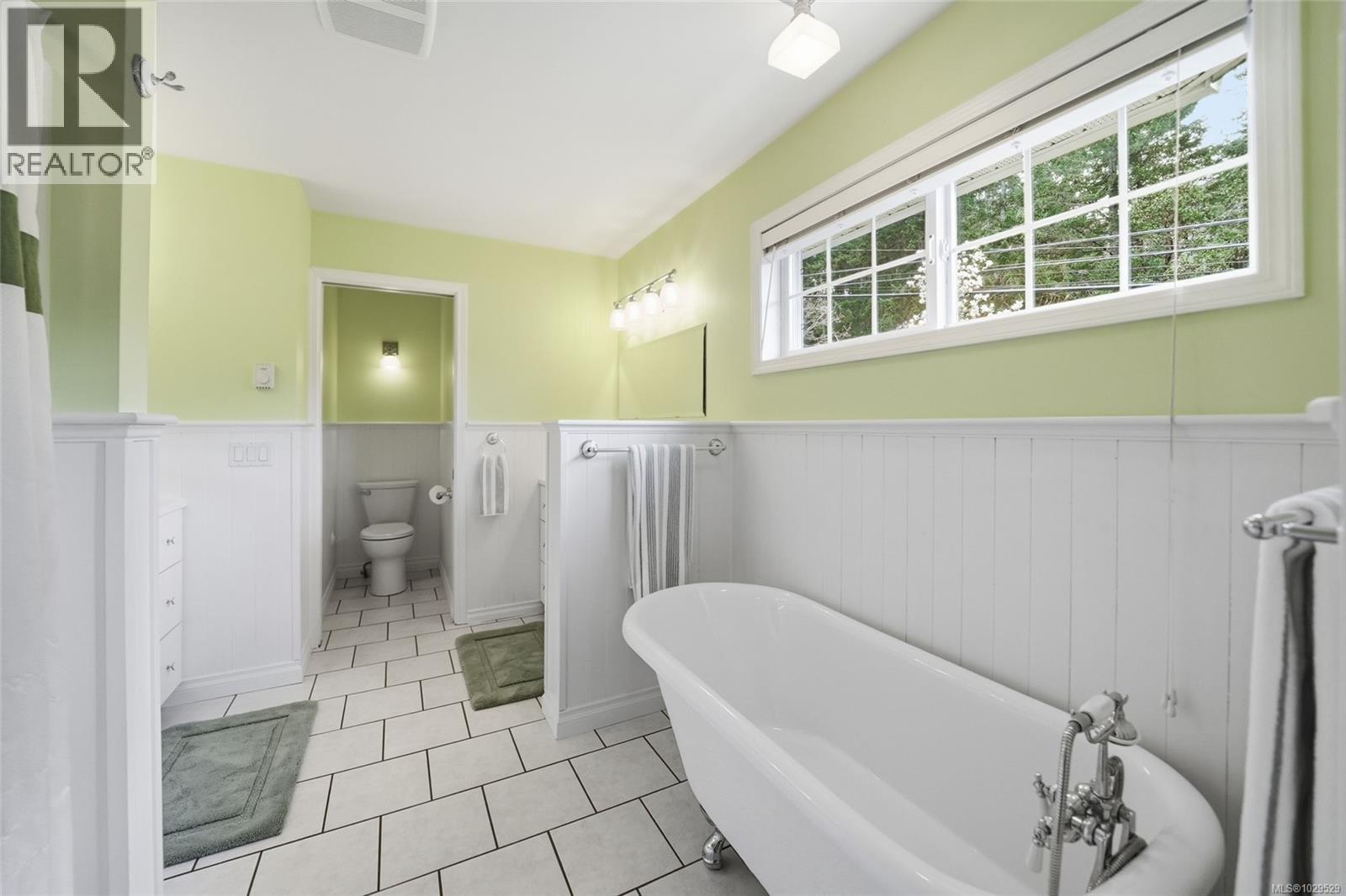 3259 Dolphin Dr - 40