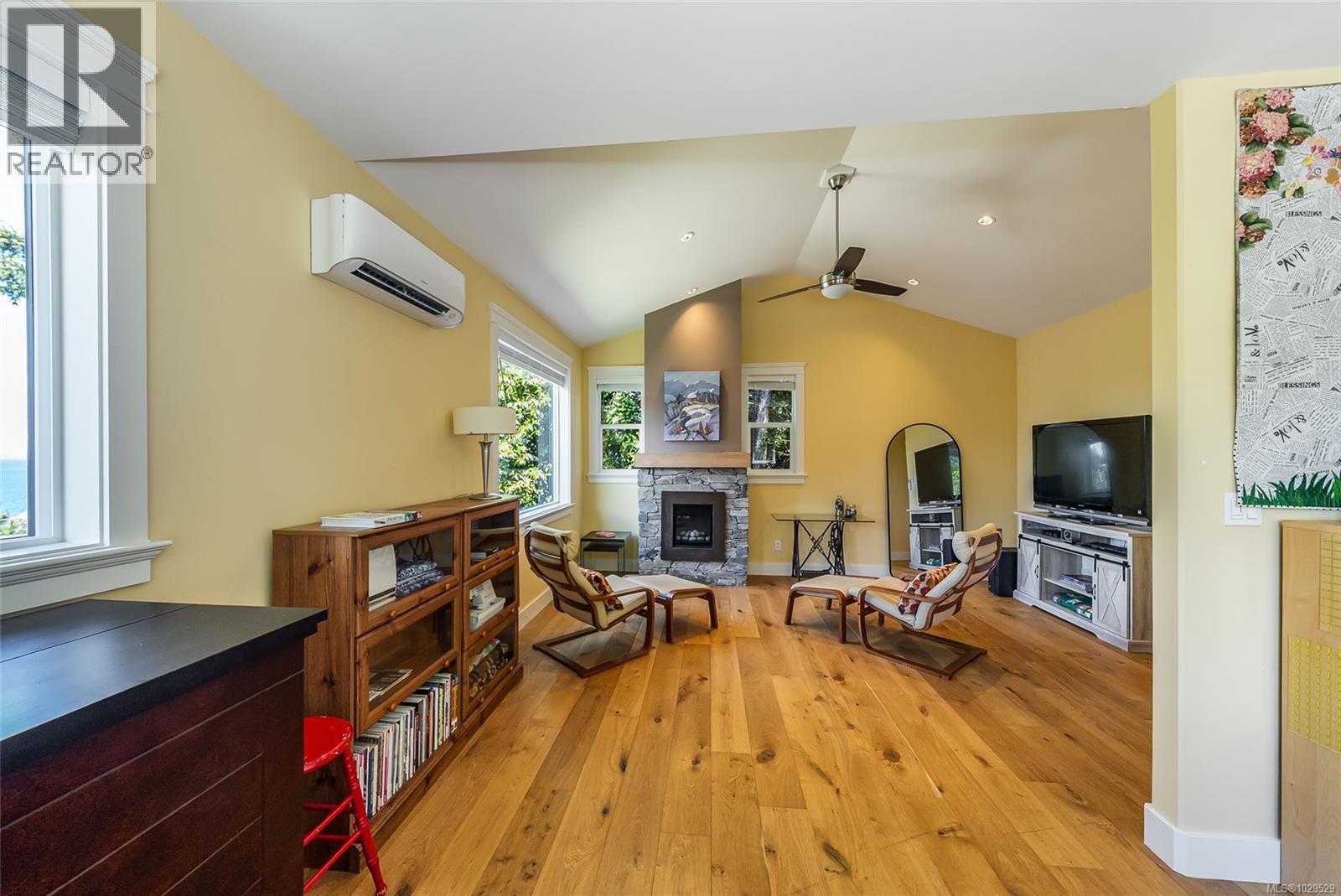 3259 DOLPHIN DR - 46