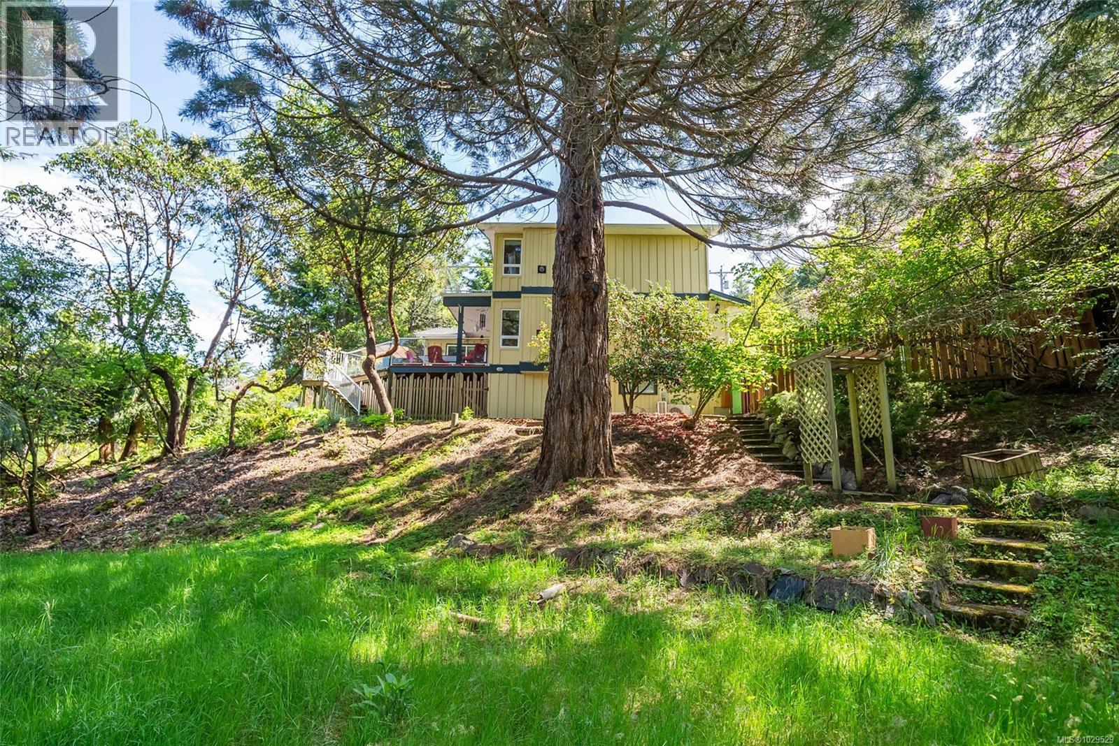 3259 Dolphin Dr - 52