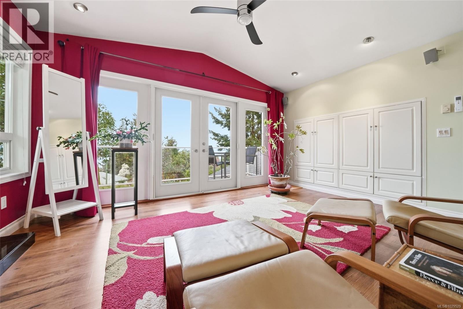 3259 Dolphin Dr - 8