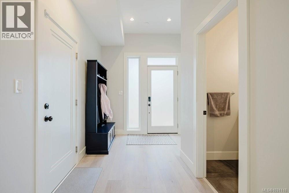 2399 Azurite Cres - 3