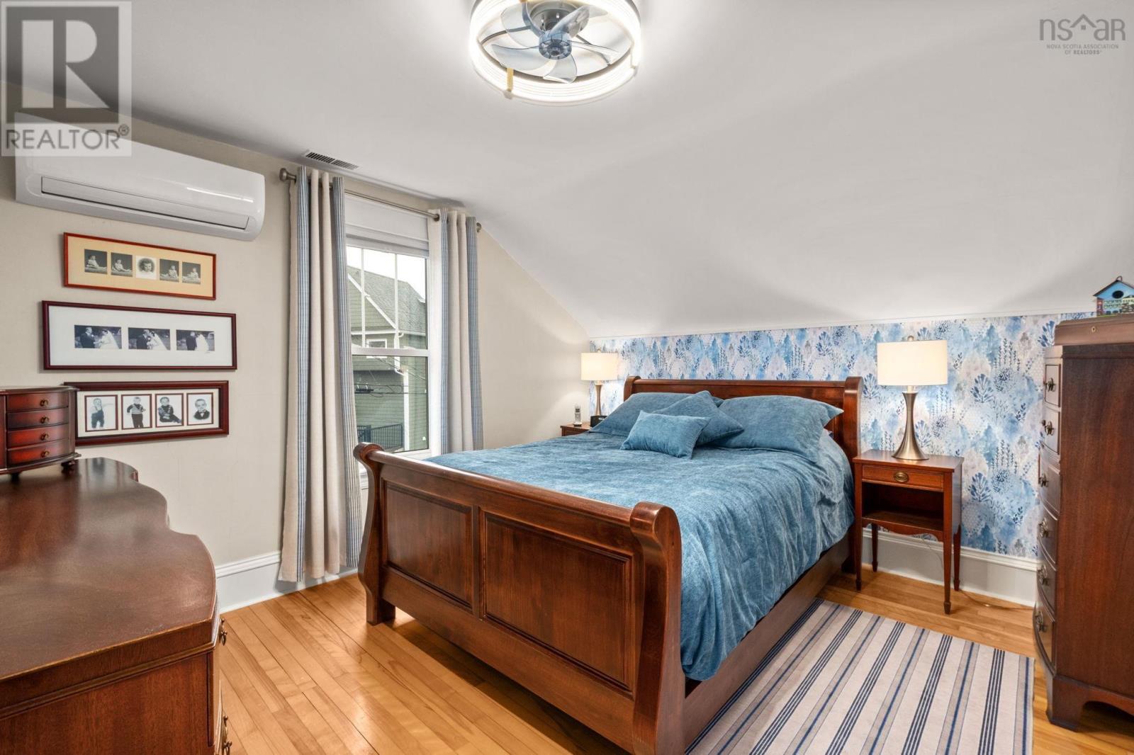 Property 16 of 49 of 8 Eaton Avenue