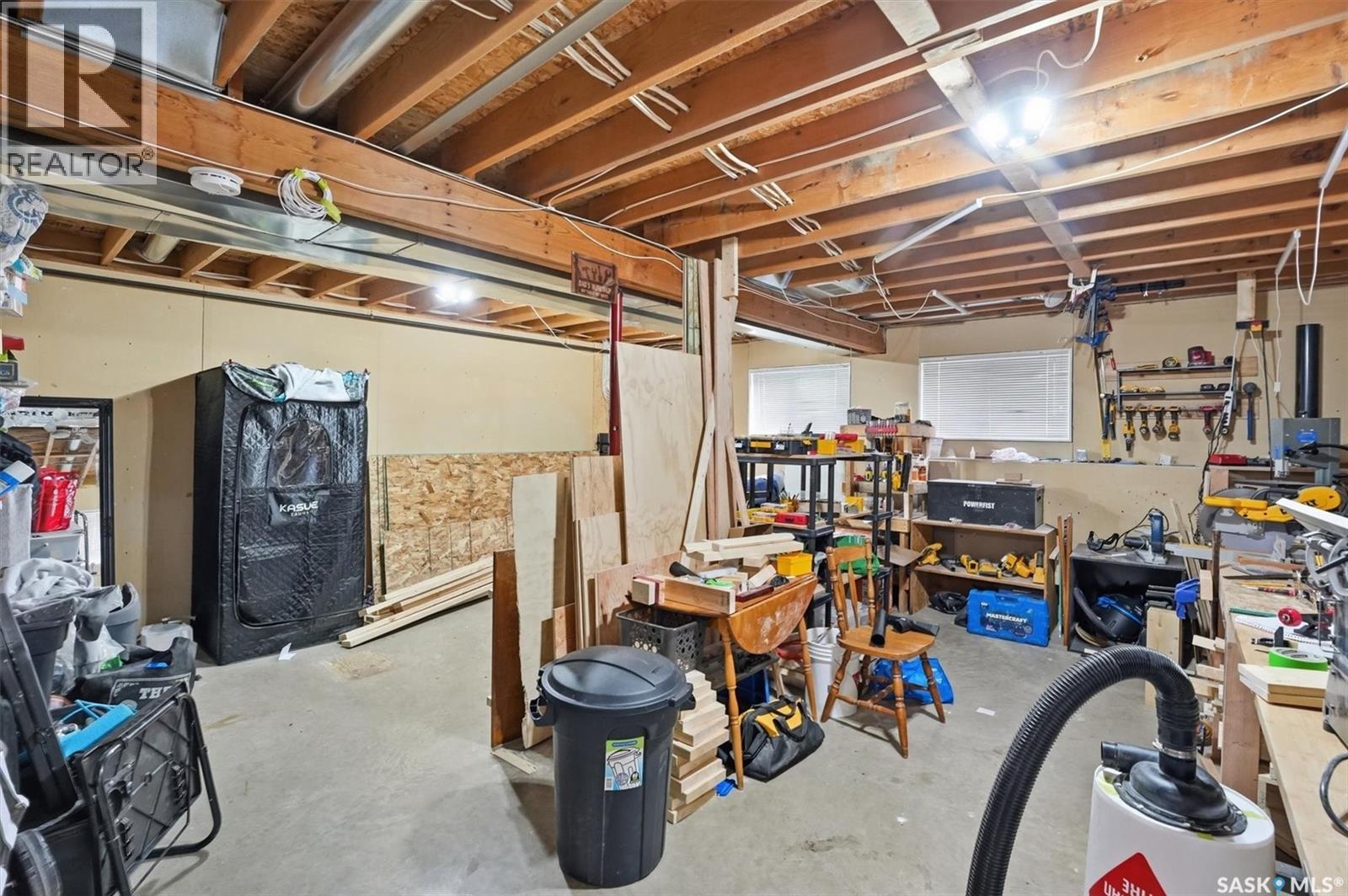 #114 116 Barber CRESCENT - 29