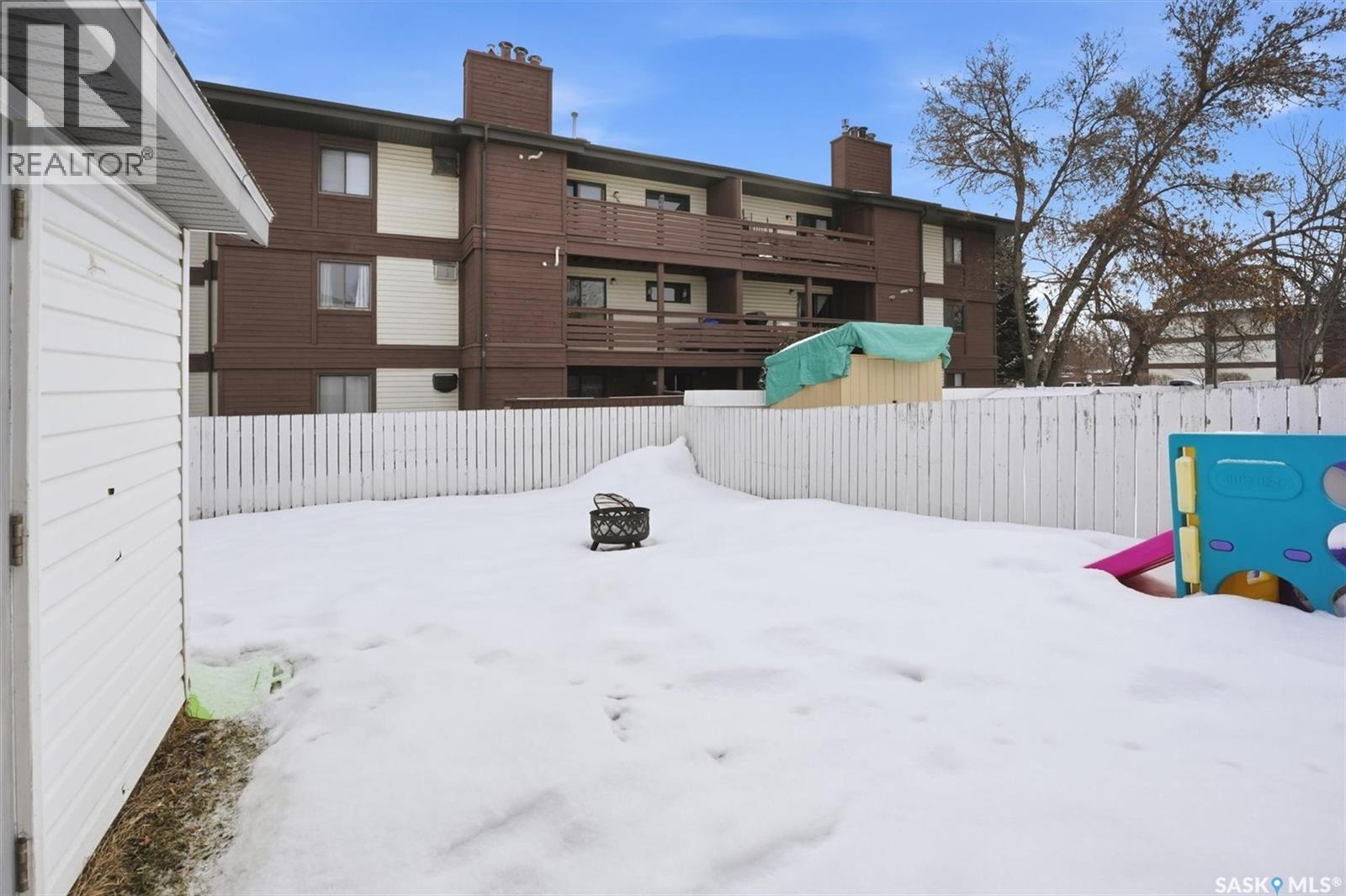 #114 116 Barber CRESCENT - 35