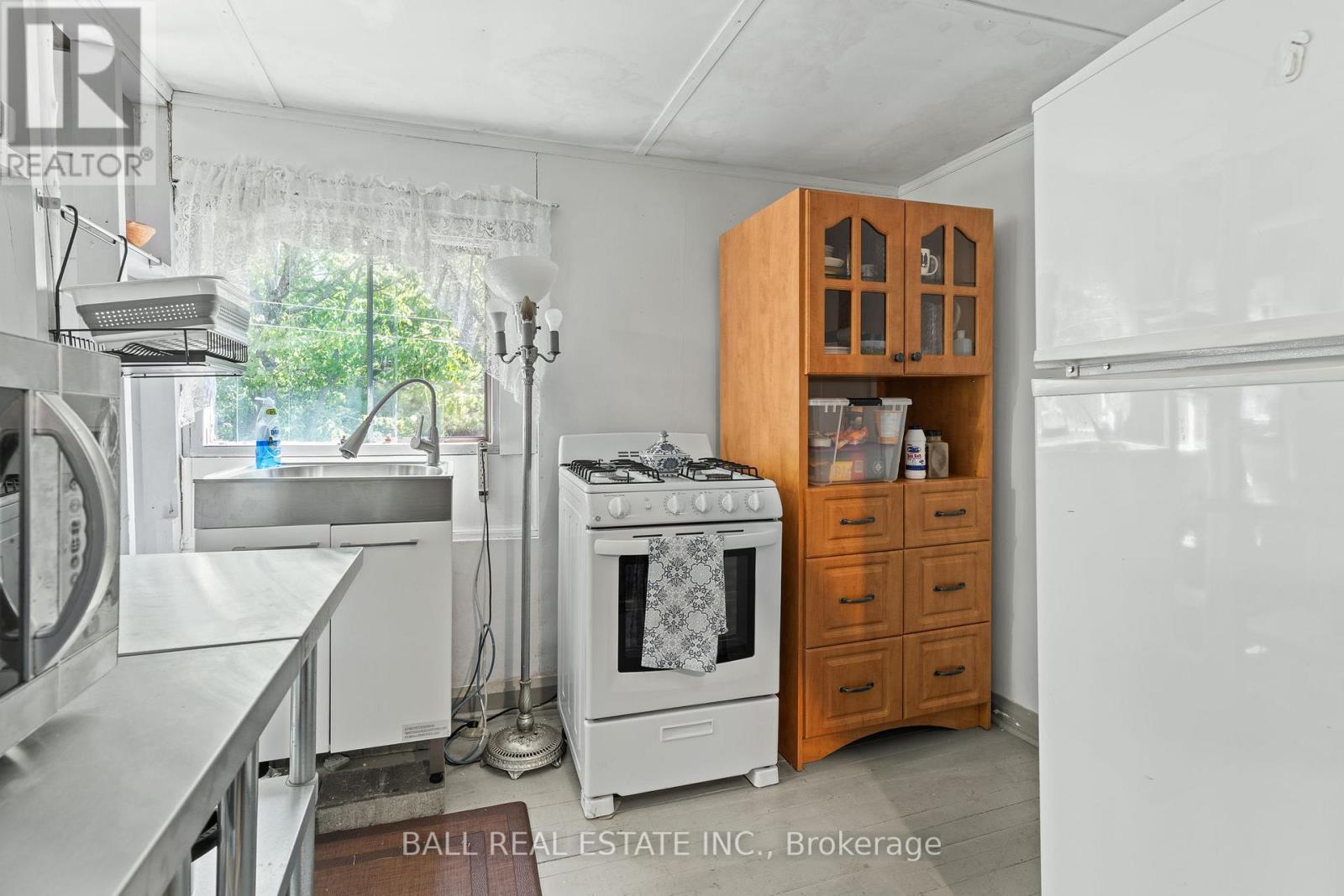 1017 EWLES DRIVE - 11