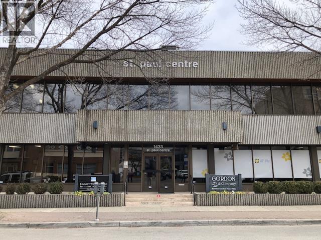 209 1433 St. Paul Street, Kelowna