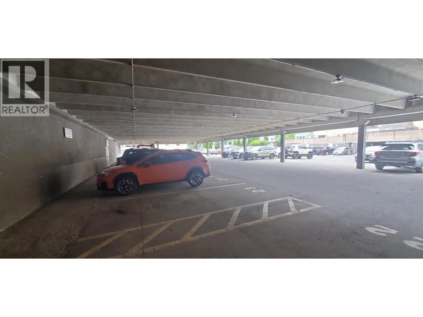 209 1433 St. Paul Street, Kelowna