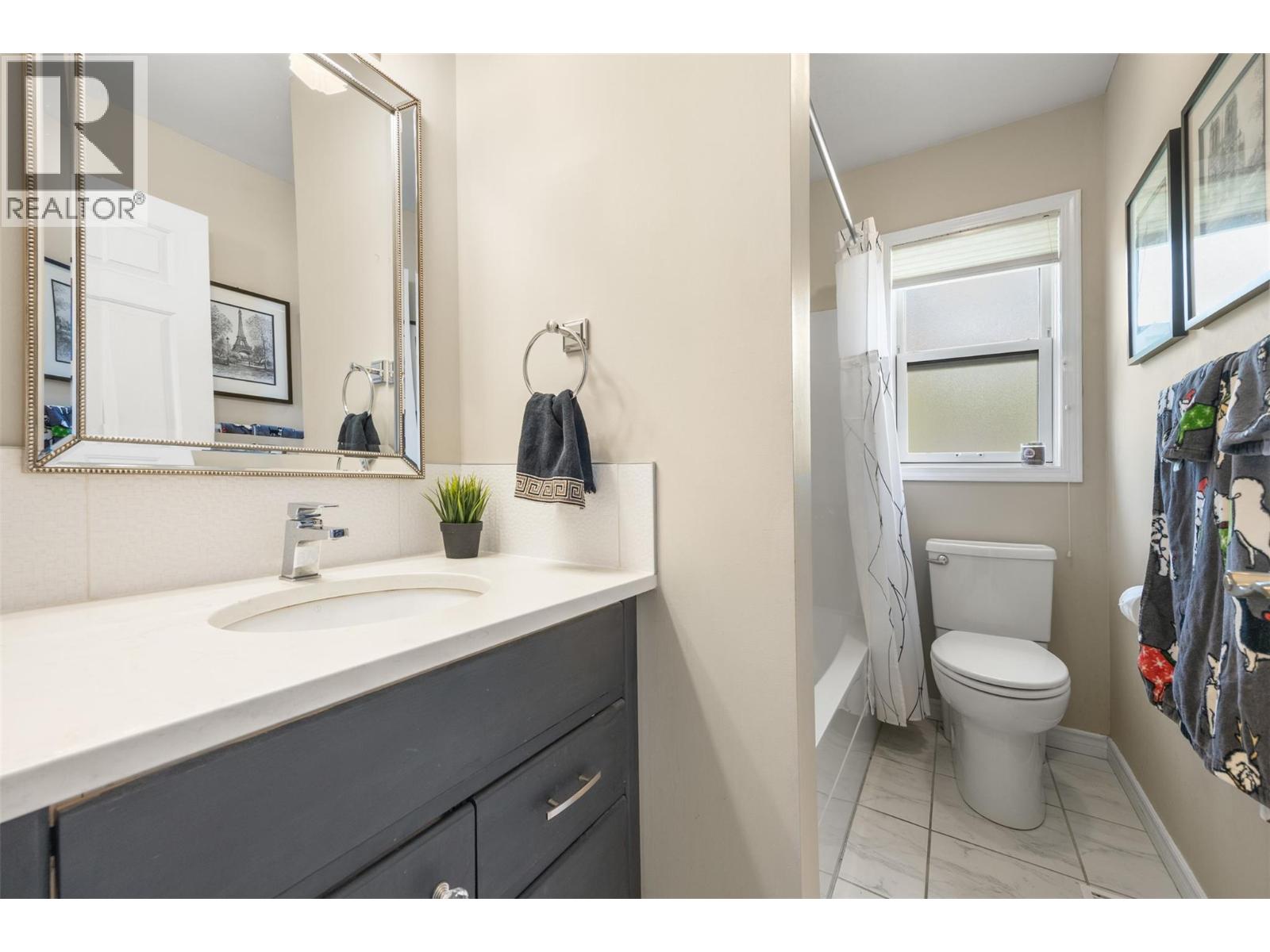 5288 Clarence Road, Peachland