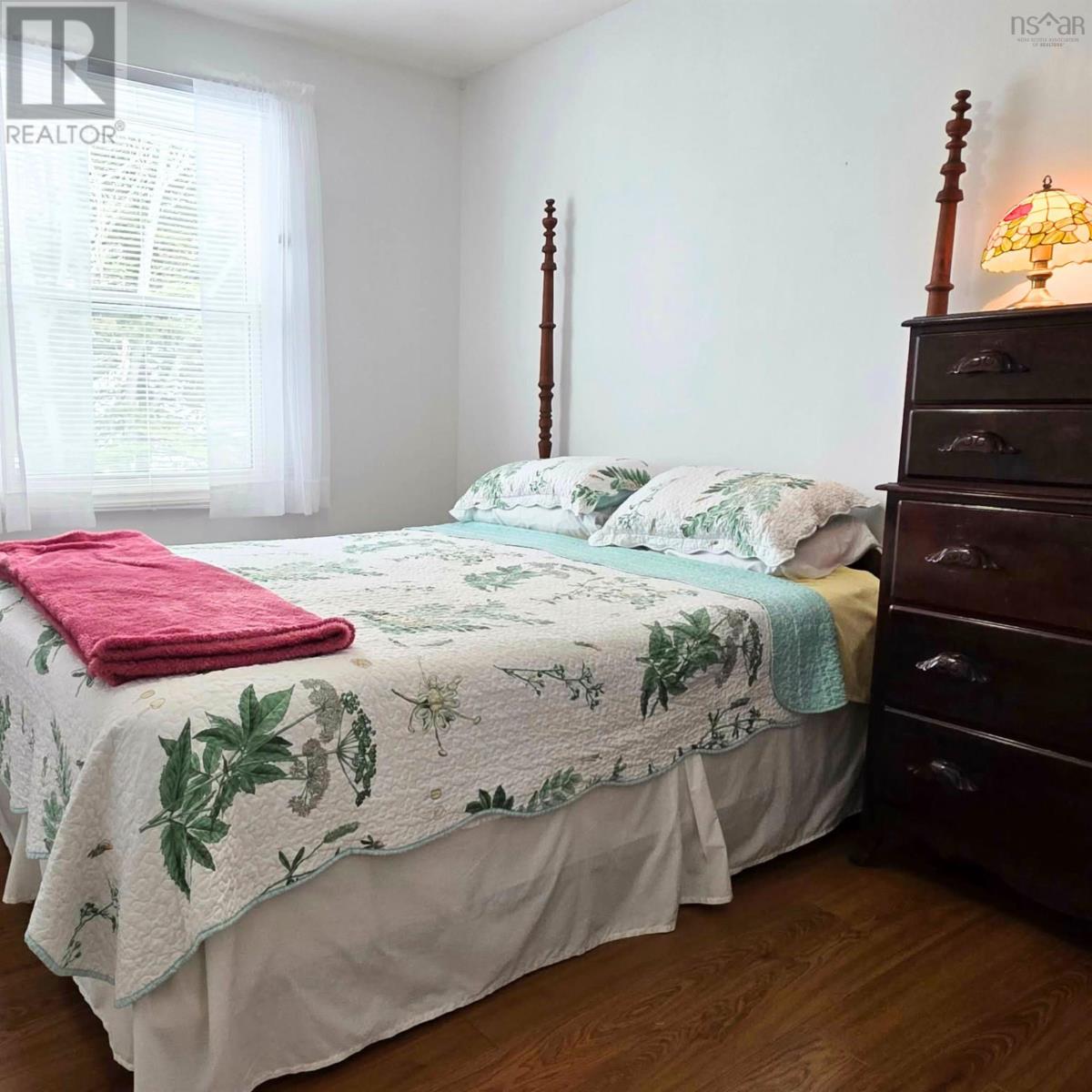 Property 17 of 33 of 99 Ranna Drive