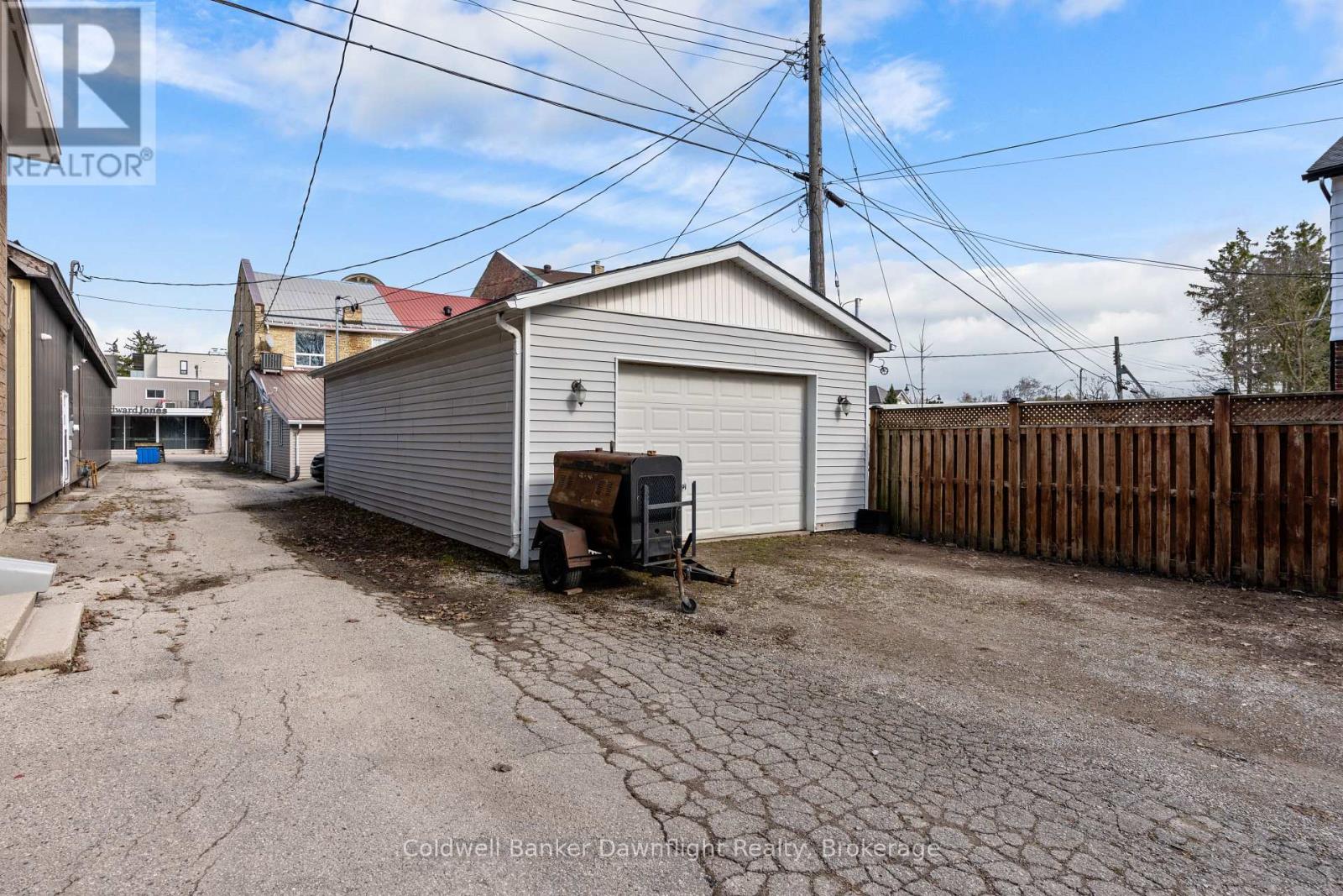 Shop/Garage