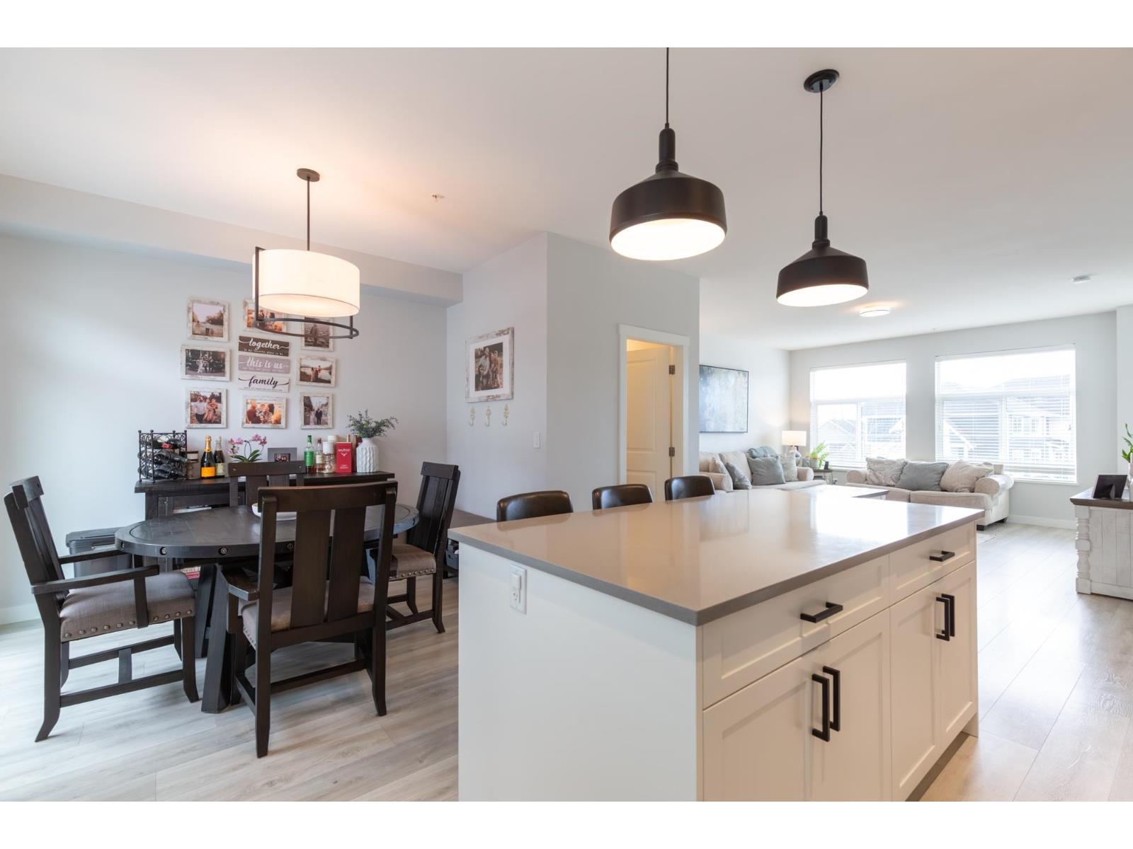 46 8371 202B STREET, Langley