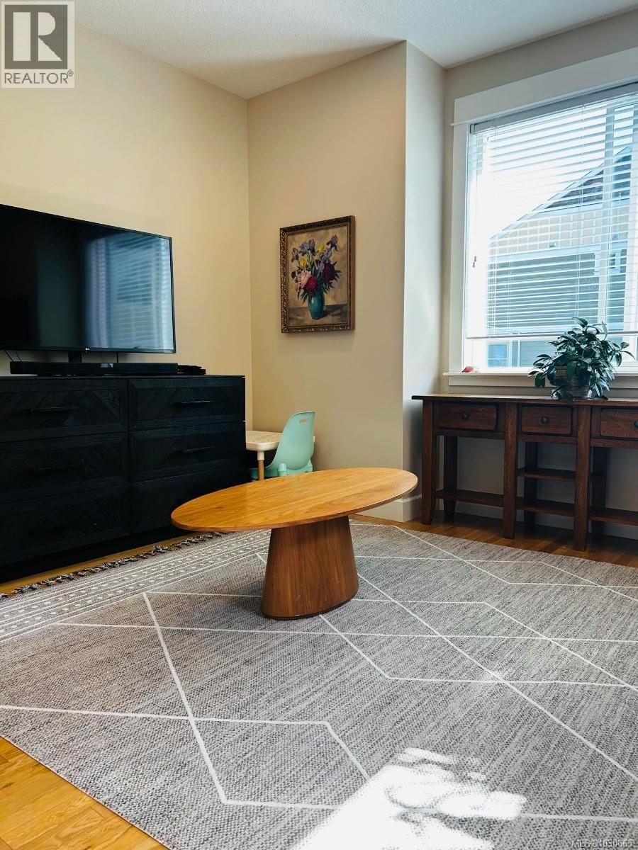 #111 6057 DOUMONT RD - 10