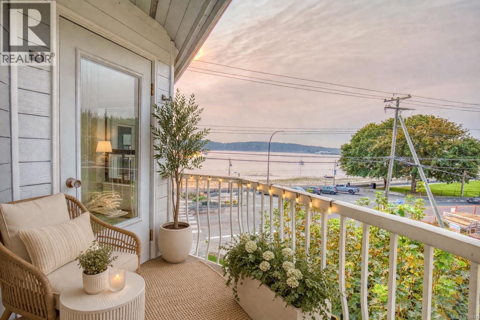 #308 2815 DEPARTURE BAY RD - Image 3