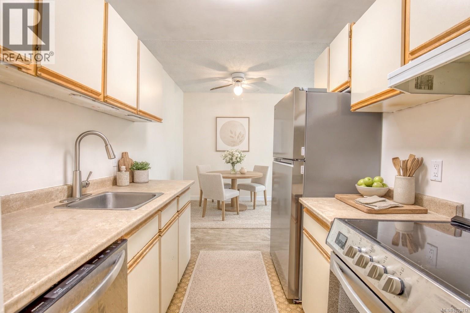 #308 2815 DEPARTURE BAY RD - 6