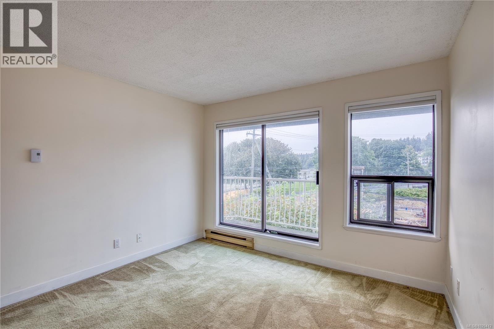 #308 2815 DEPARTURE BAY RD - 17