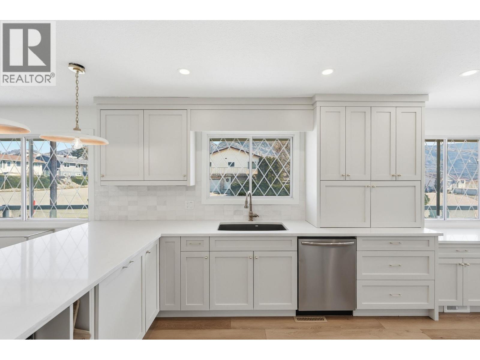 8913 JUBILEE Drive, Osoyoos