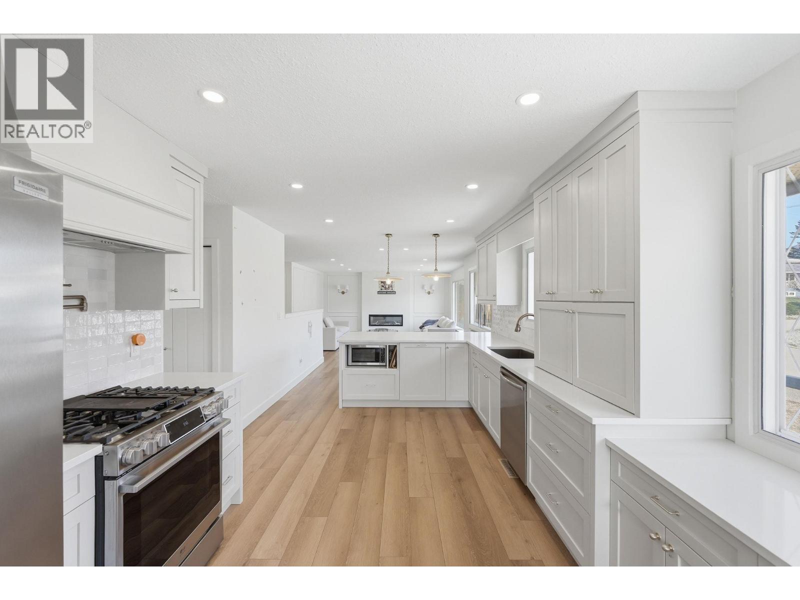 8913 JUBILEE Drive, Osoyoos