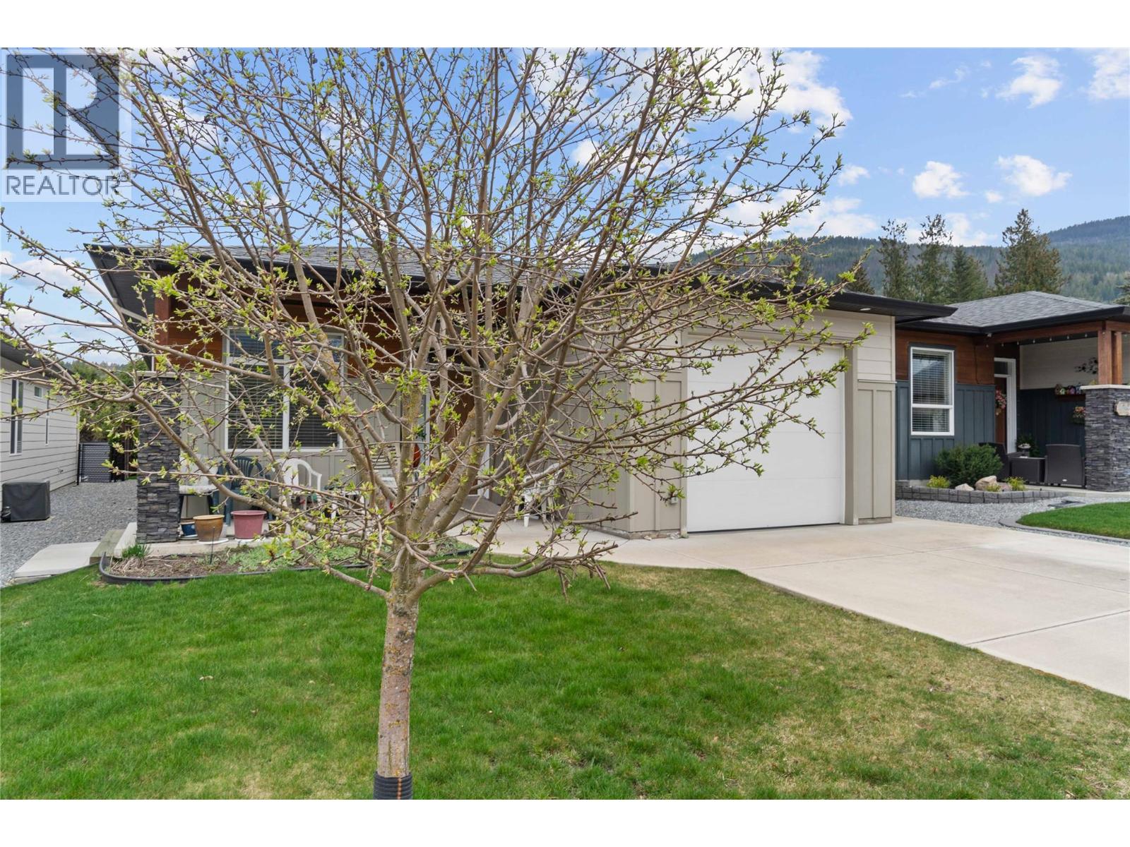 1611 10 Street SW Unit# 28, Salmon Arm