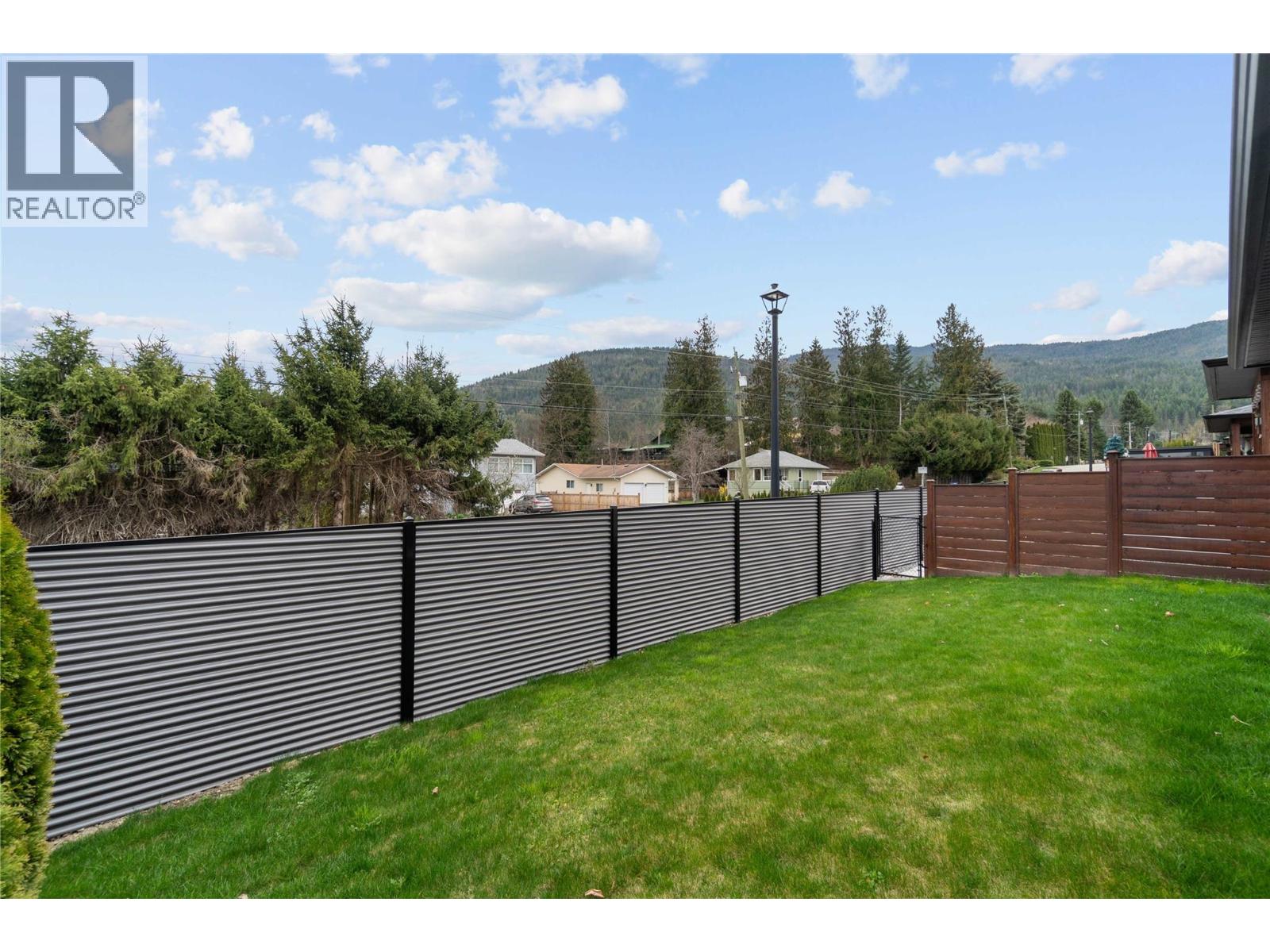 1611 10 Street SW Unit# 28, Salmon Arm