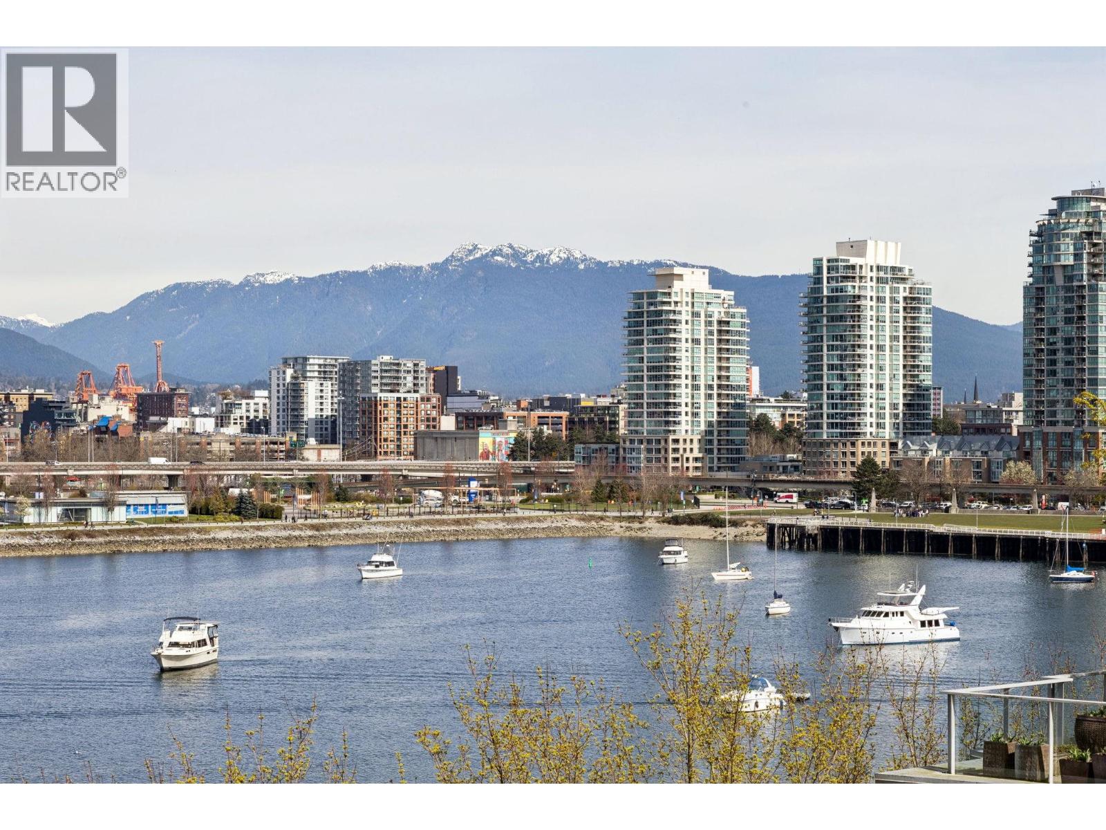 603 181 ATHLETES WAY, Vancouver