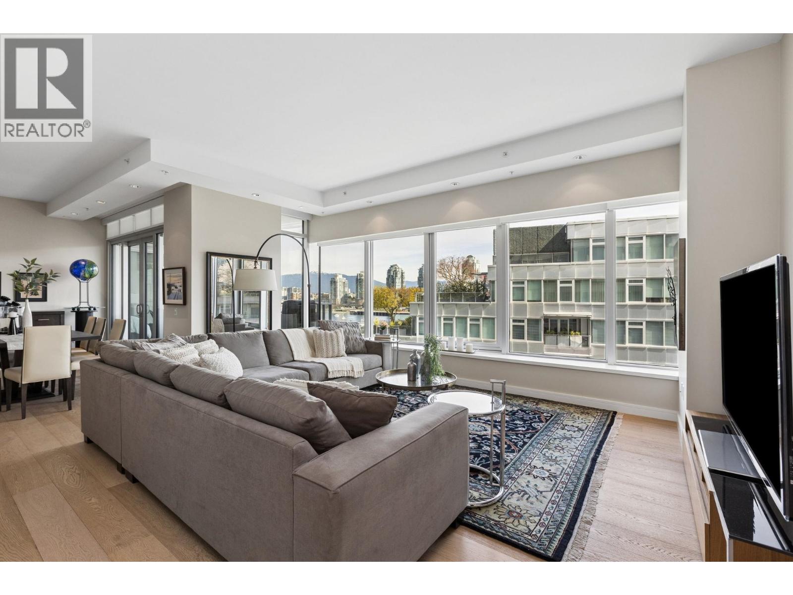 603 181 ATHLETES WAY, Vancouver