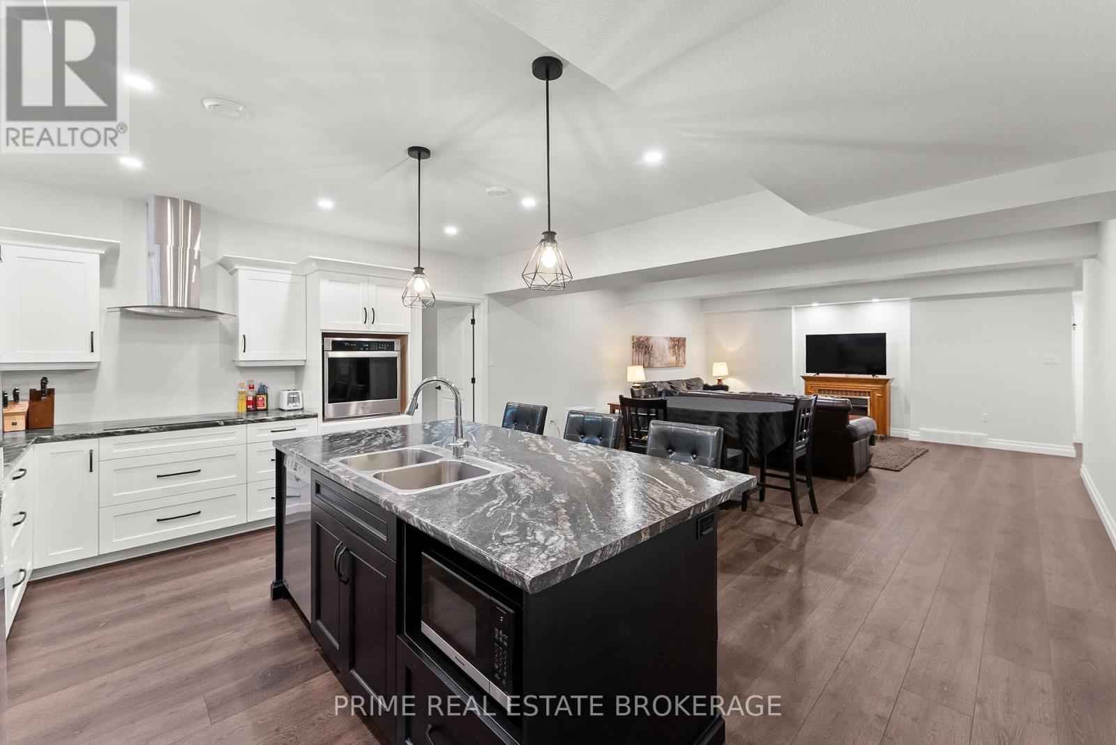 939 BOGDANOVIC WAY Property Photo