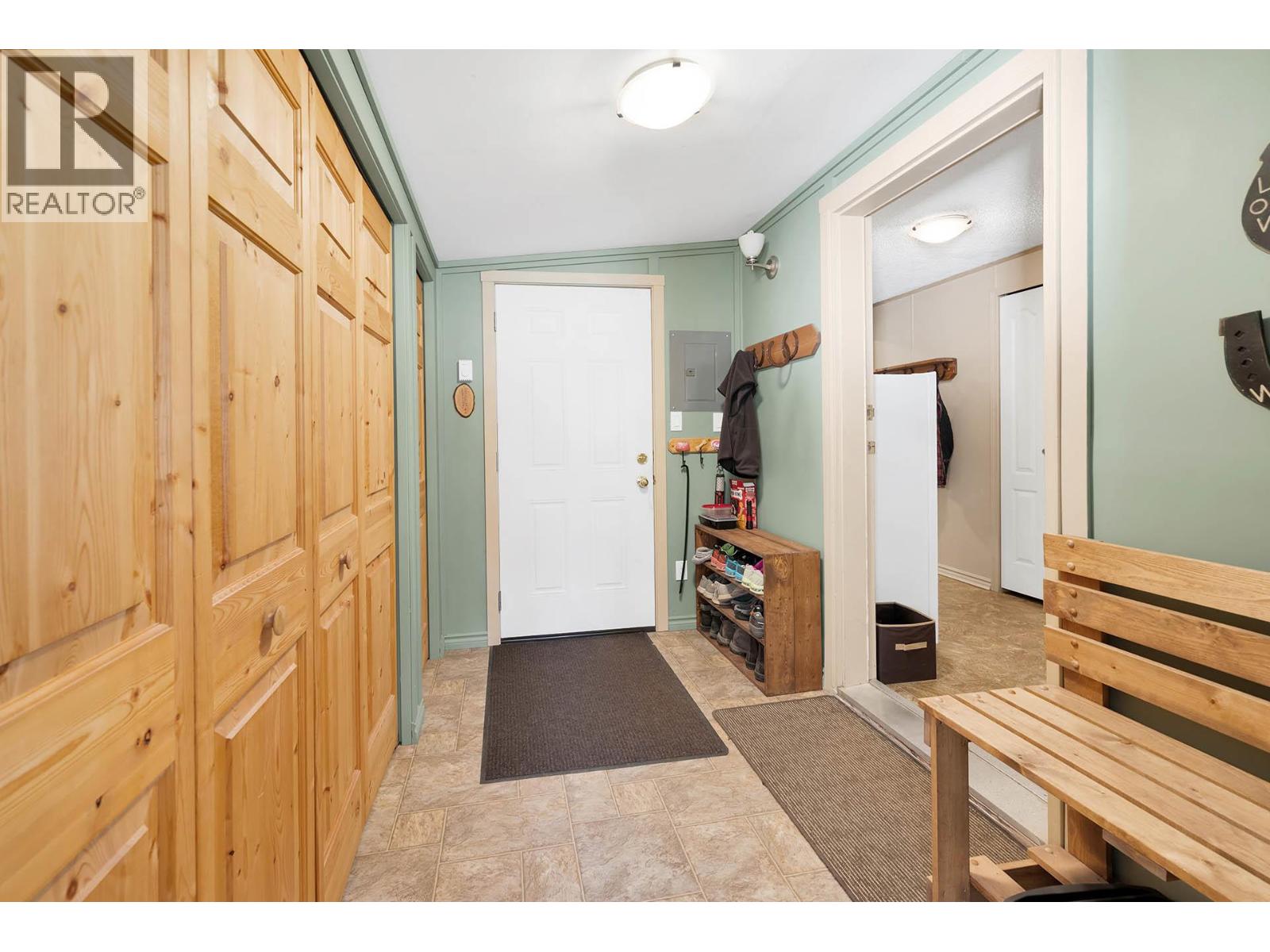  1888 Lakeview Drive, Kamloops