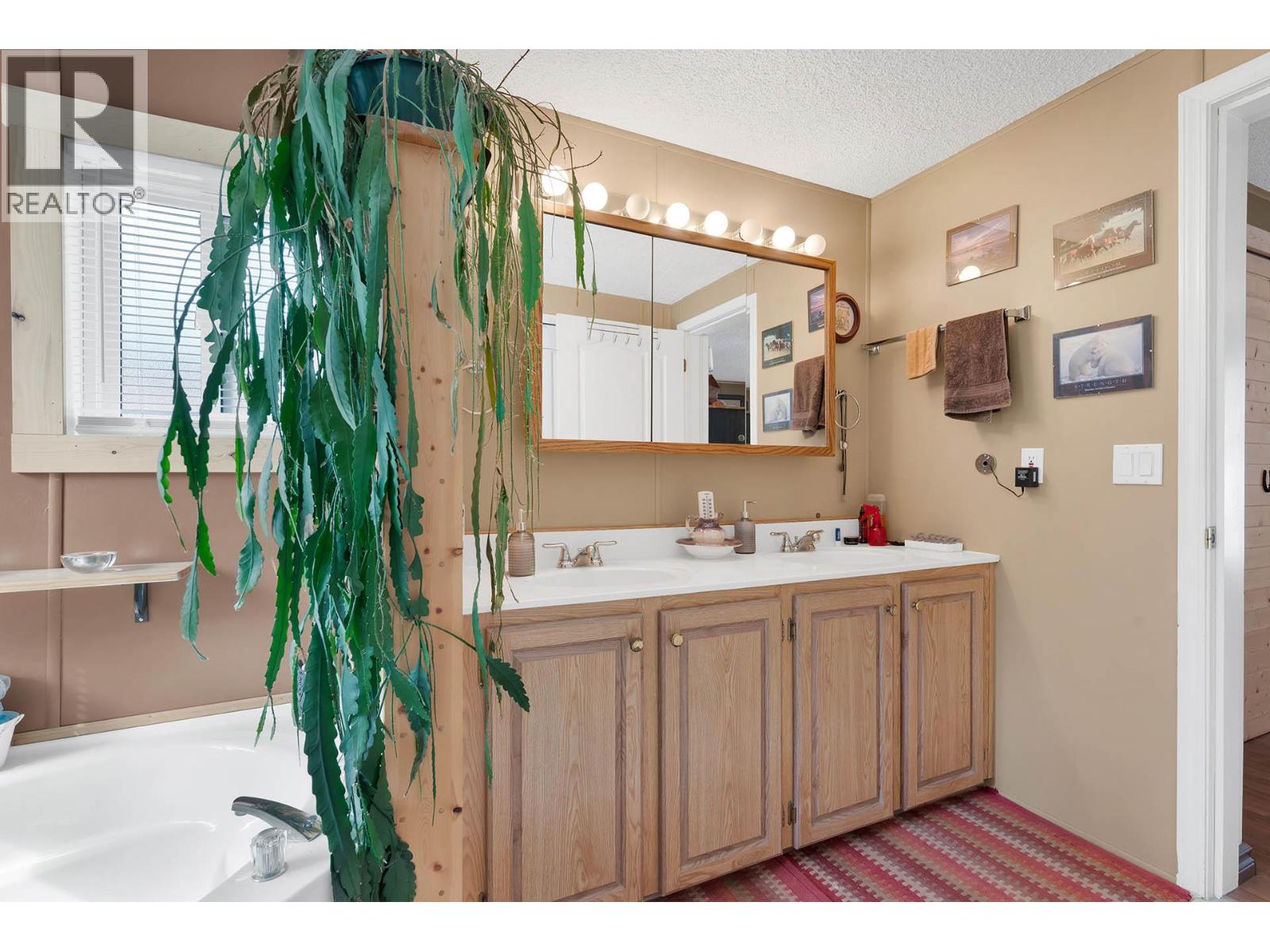  1888 Lakeview Drive, Kamloops