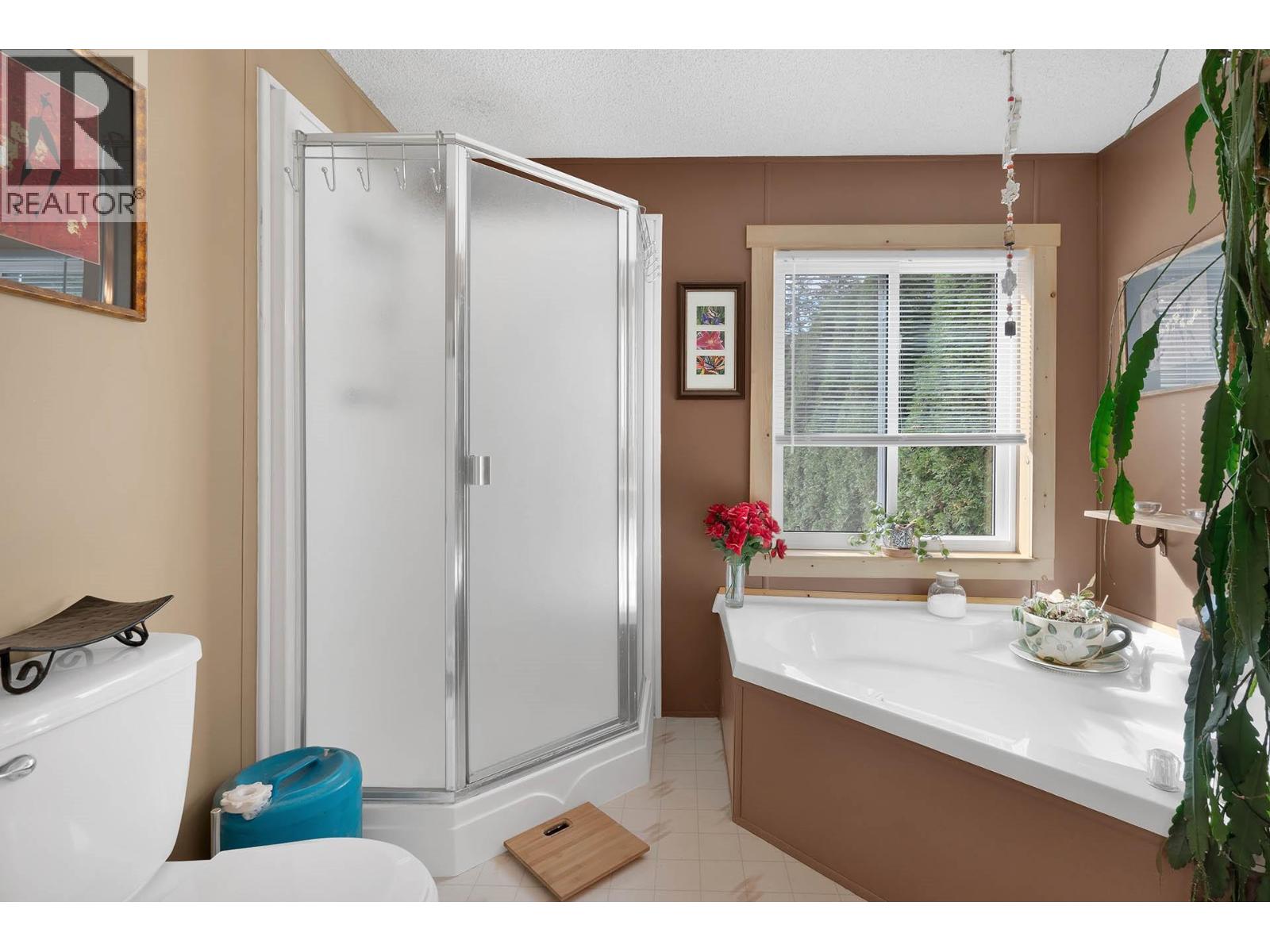  1888 Lakeview Drive, Kamloops