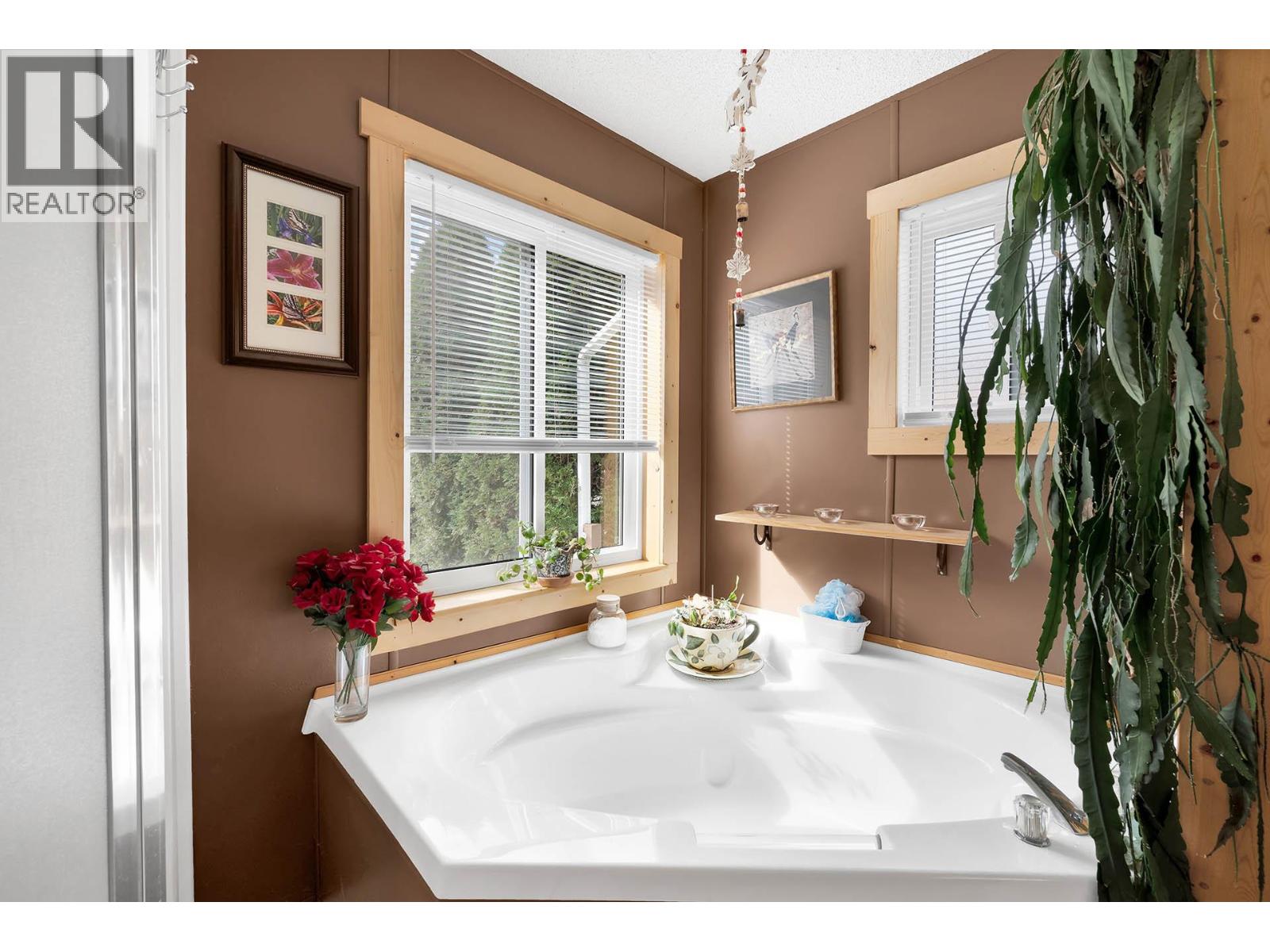  1888 Lakeview Drive, Kamloops