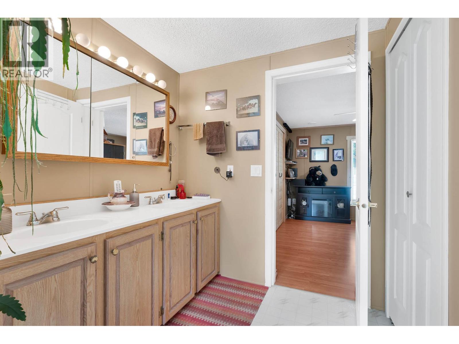  1888 Lakeview Drive, Kamloops