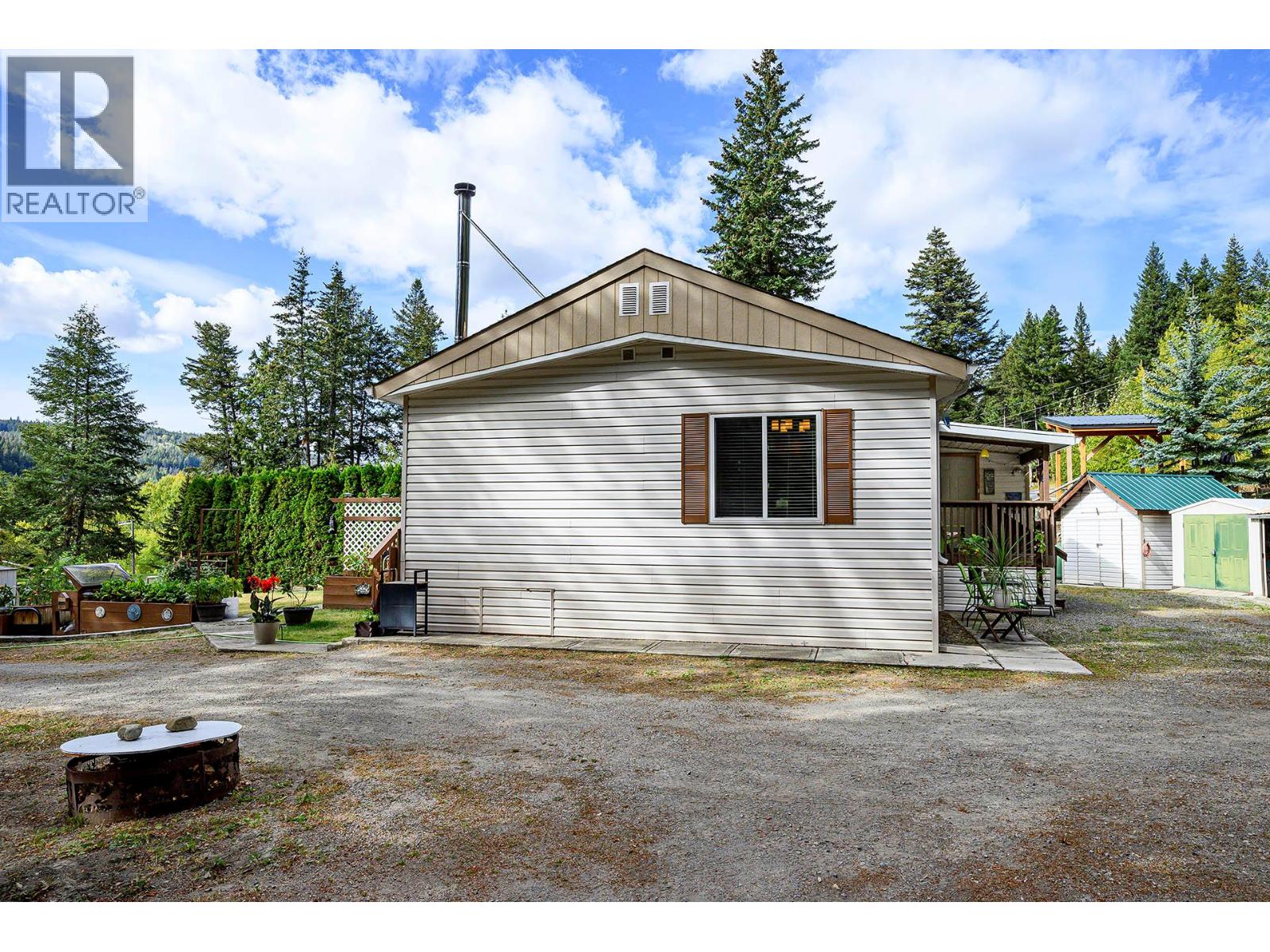  1888 Lakeview Drive, Kamloops