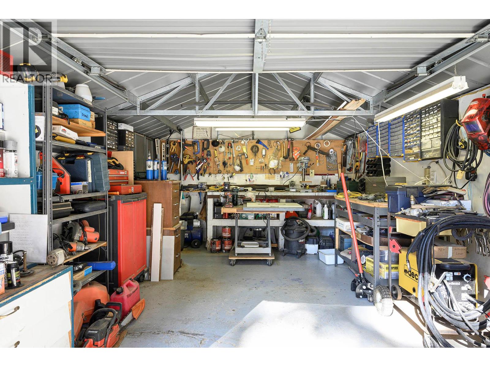  1888 Lakeview Drive, Kamloops