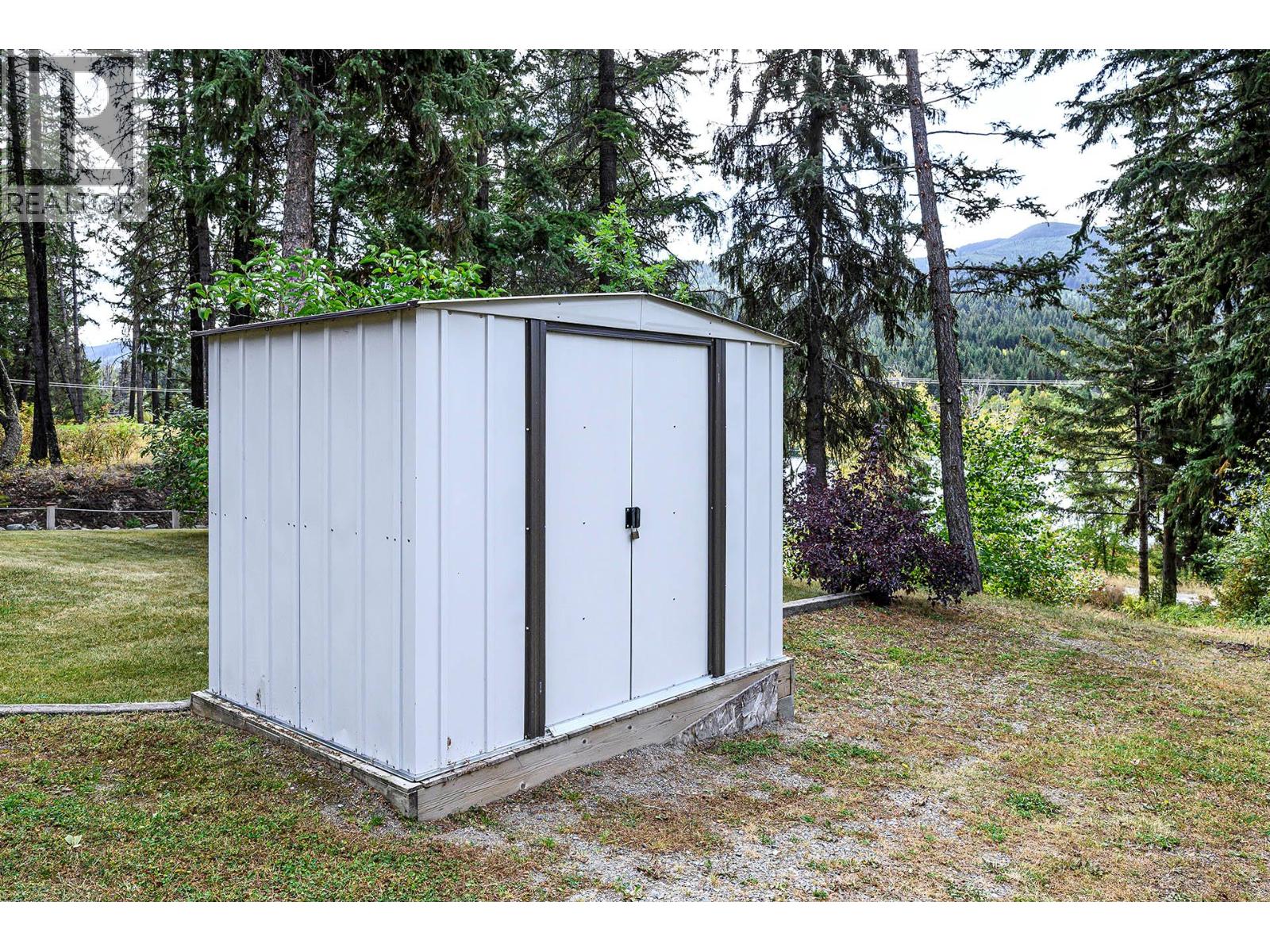  1888 Lakeview Drive, Kamloops