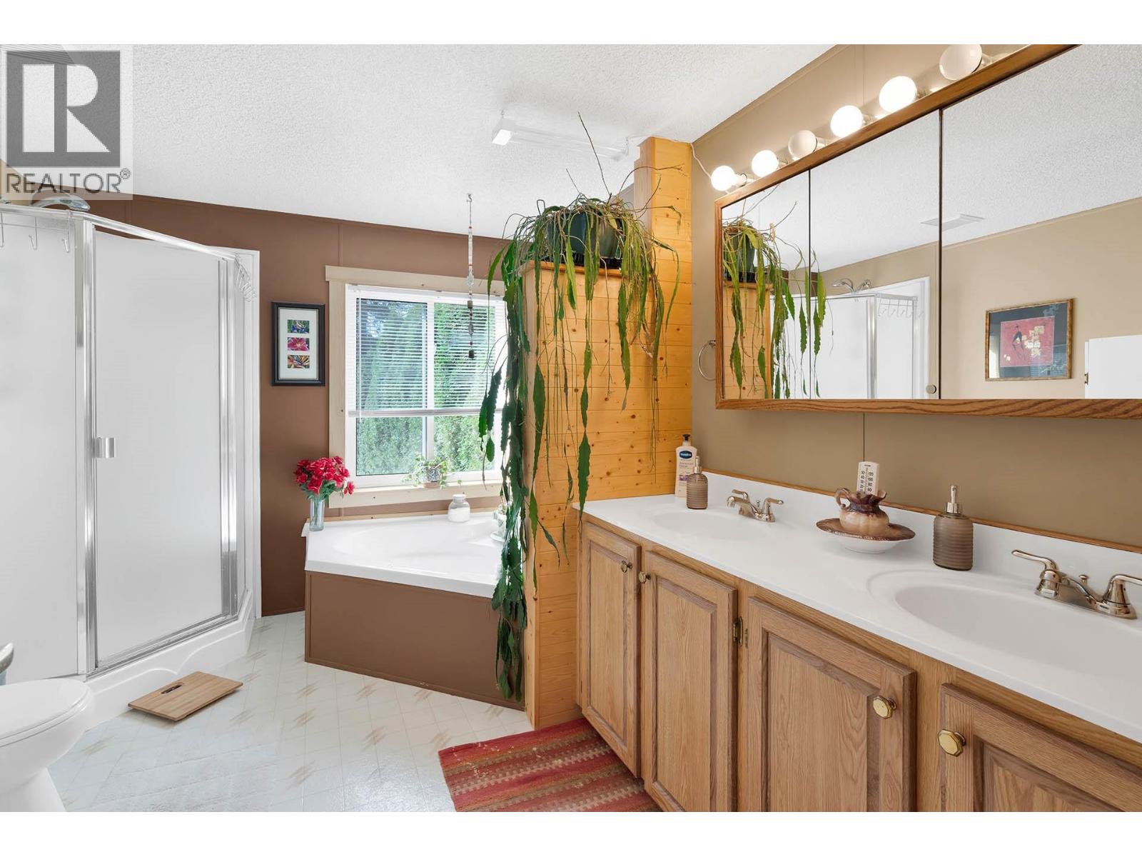  1888 Lakeview Drive, Kamloops