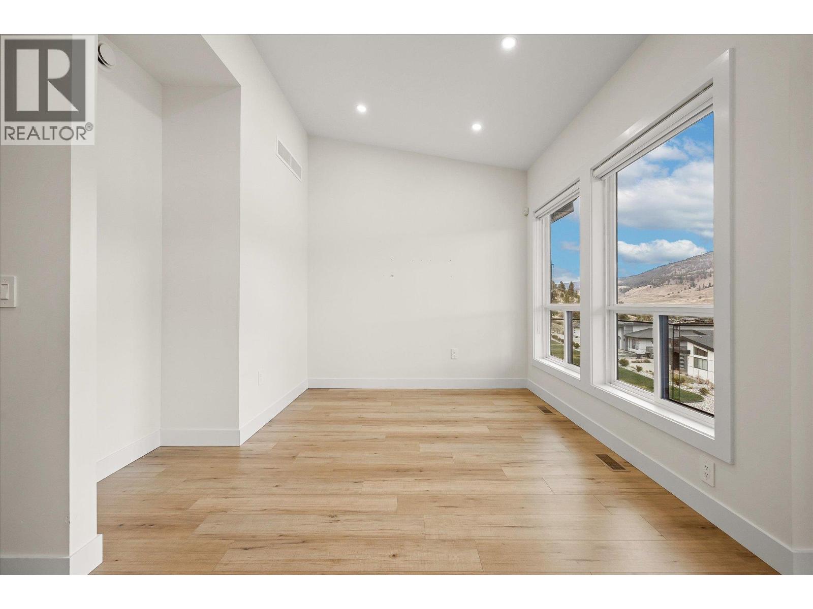 897 Carnoustie Drive, Kelowna