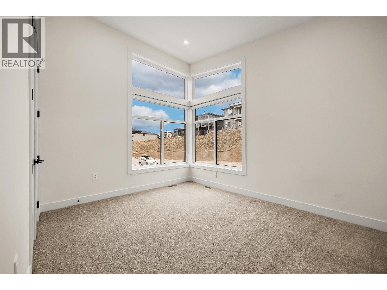 897 Carnoustie Drive, Kelowna