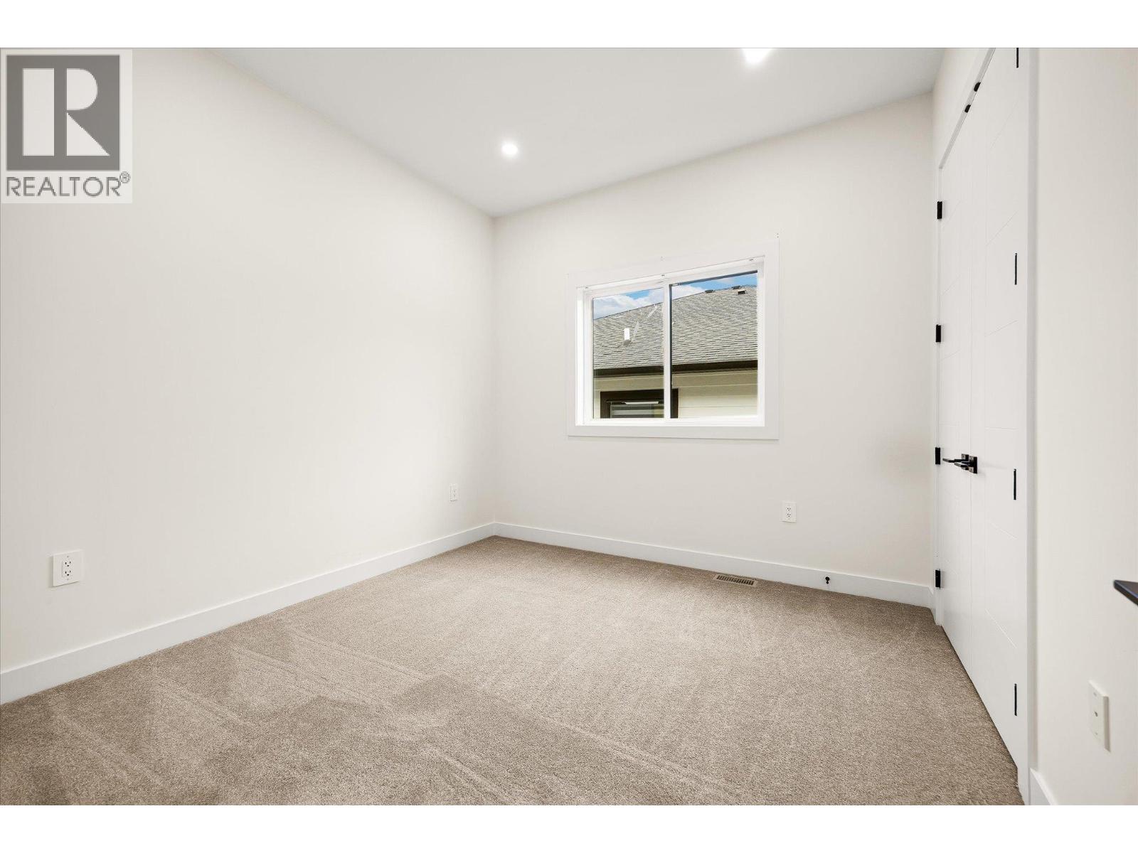 897 Carnoustie Drive, Kelowna