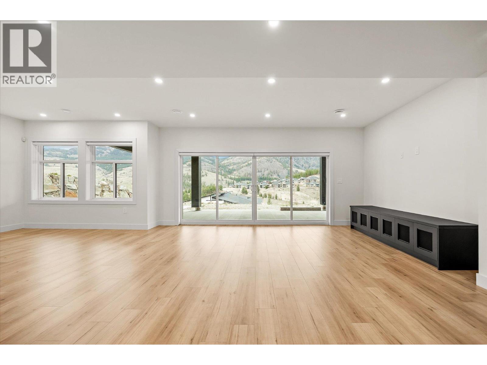 897 Carnoustie Drive, Kelowna