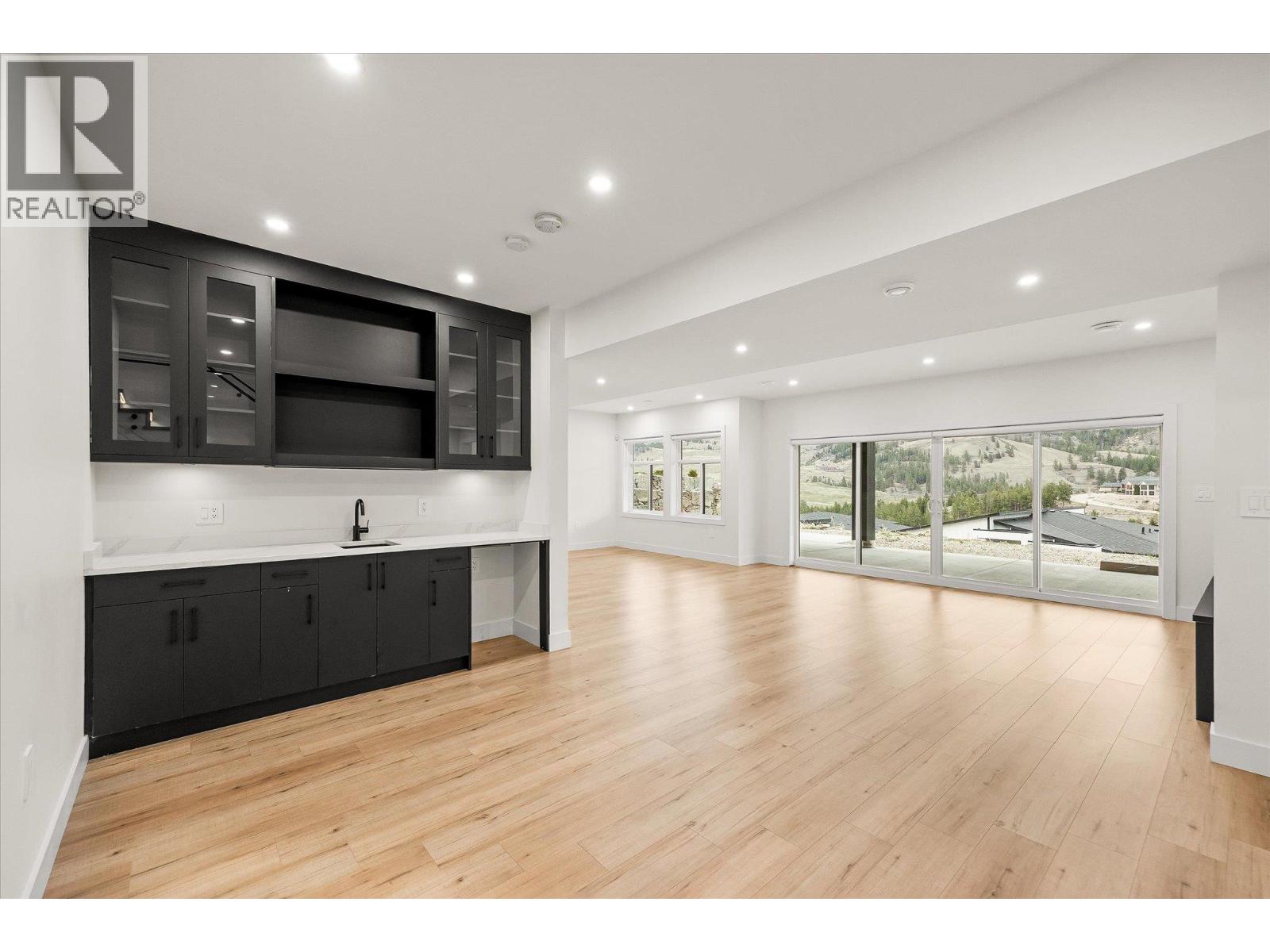 897 Carnoustie Drive, Kelowna